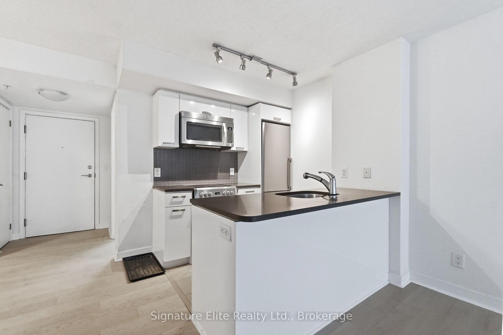 Photo 4 of Unit 1708, 295 Adelaide Street W, Toronto, Waterfront Communities — HOMEH