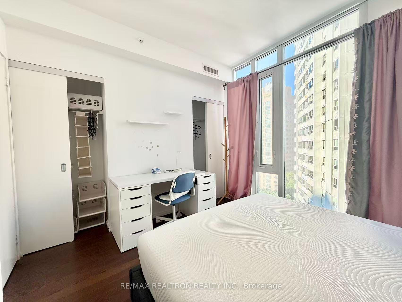 Photo 6 of Unit 1104, 75 St Nicholas Street, Toronto, Bay Street Corridor — HOMEH