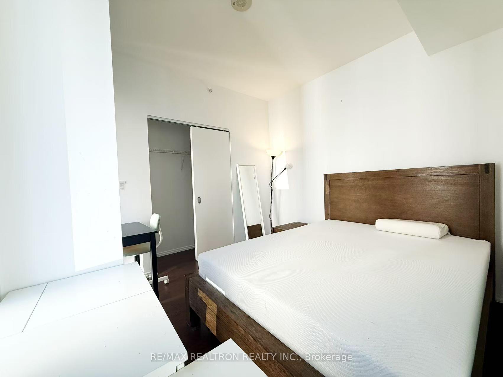 Photo 8 of Unit 1104, 75 St Nicholas Street, Toronto, Bay Street Corridor — HOMEH