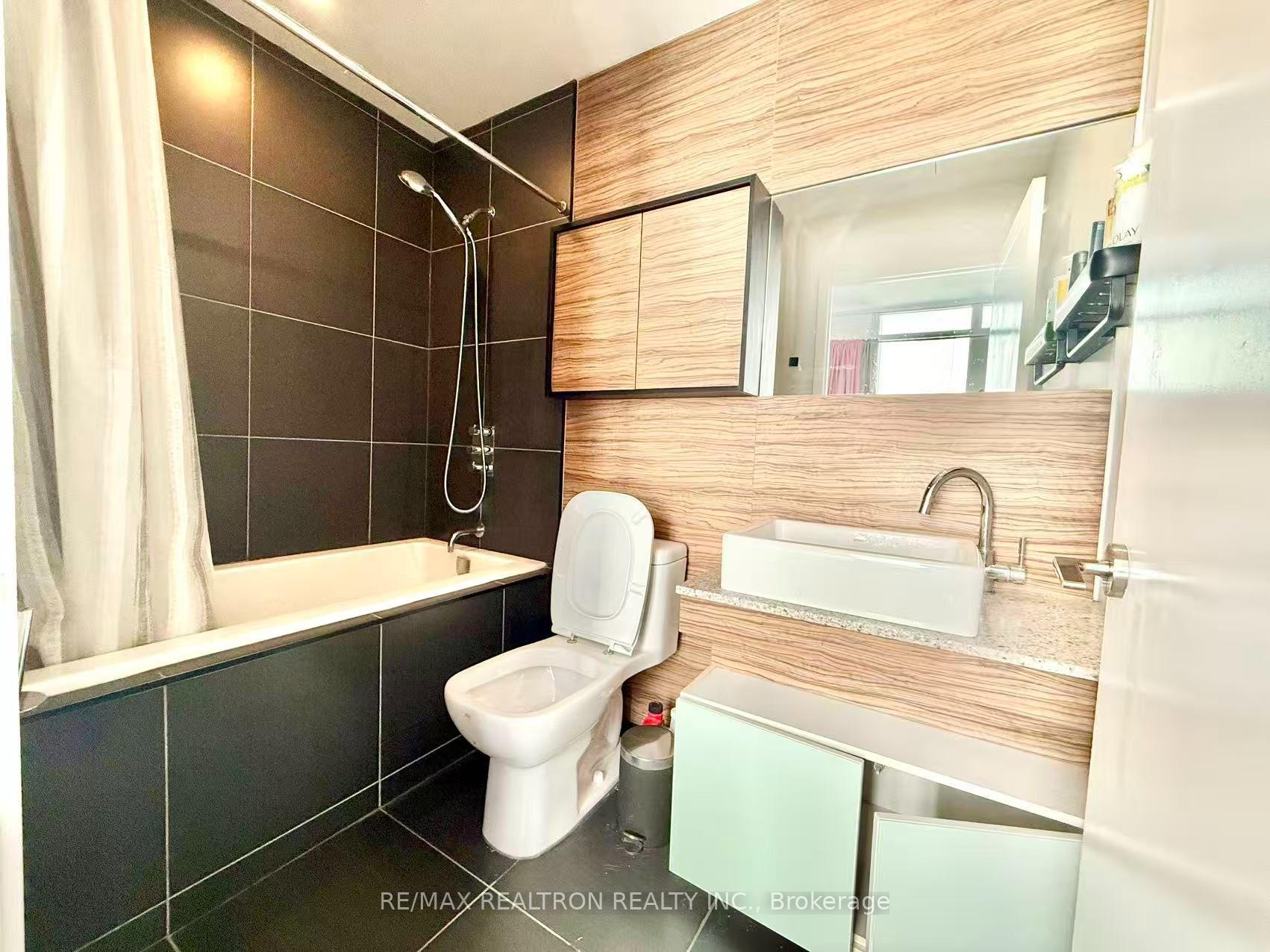 Photo 11 of Unit 1104, 75 St Nicholas Street, Toronto, Bay Street Corridor — HOMEH