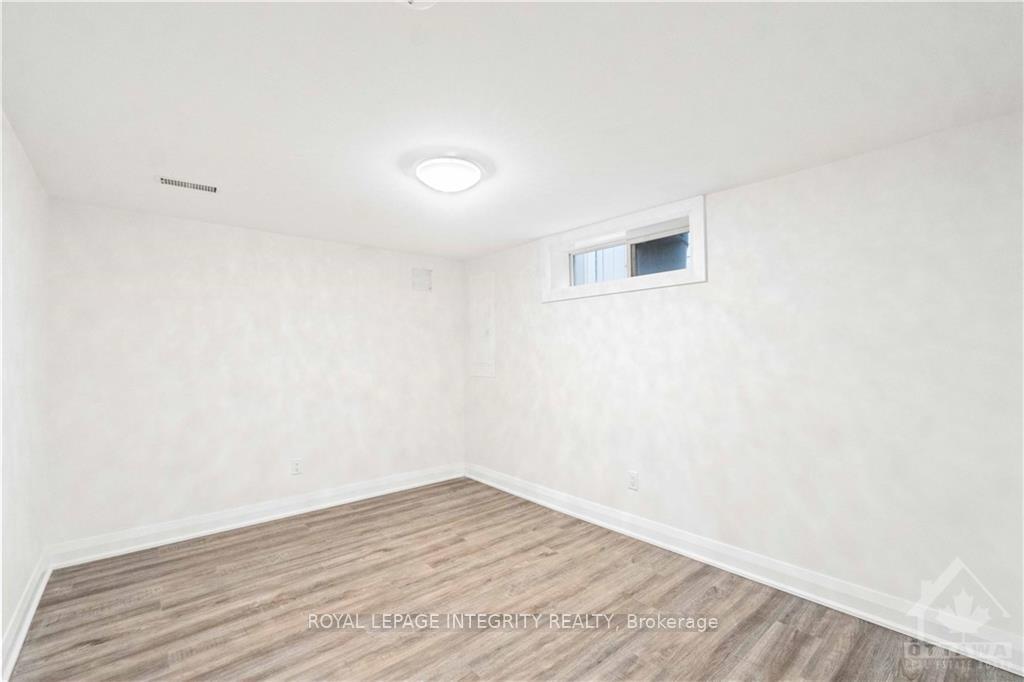 Photo 5 of Unit B, 25 Newhaven Street, Ottawa, Manordale — HOMEH