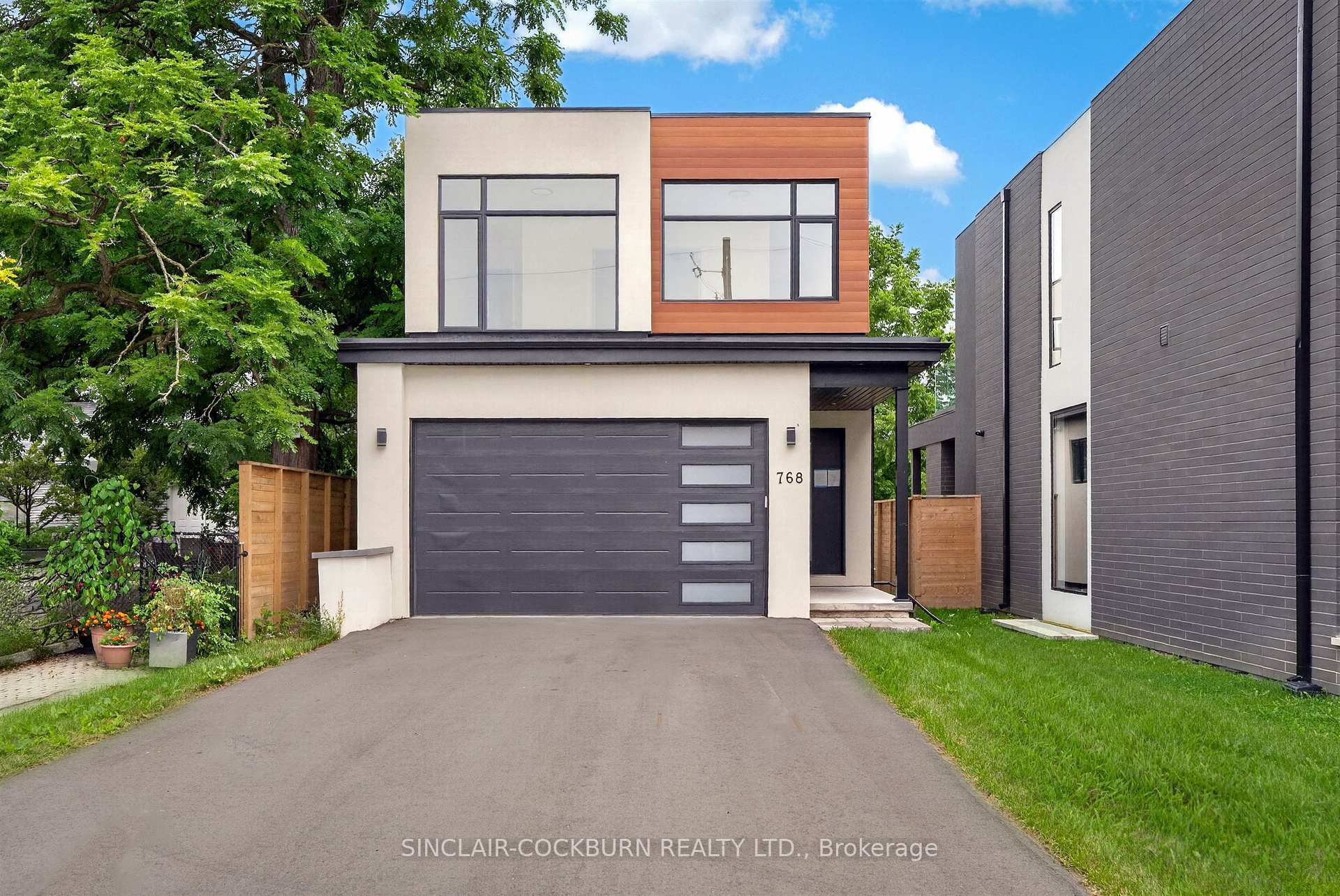 Photo 1 of 768 Montbeck Crescent, Mississauga, Lakeview — HOMEH