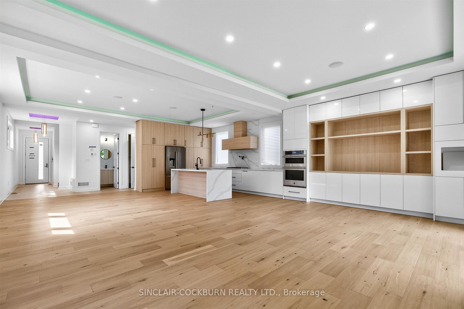 Photo 5 of 768 Montbeck Crescent, Mississauga, Lakeview — HOMEH
