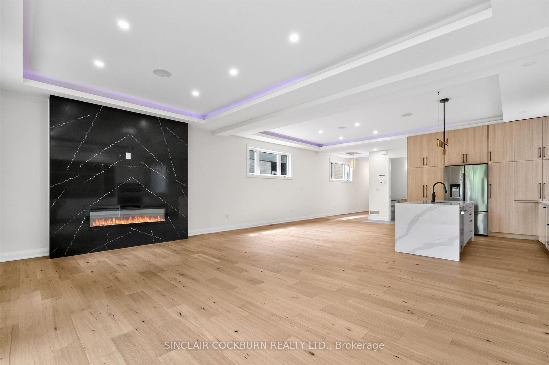 Photo 6 of 768 Montbeck Crescent, Mississauga, Lakeview — HOMEH