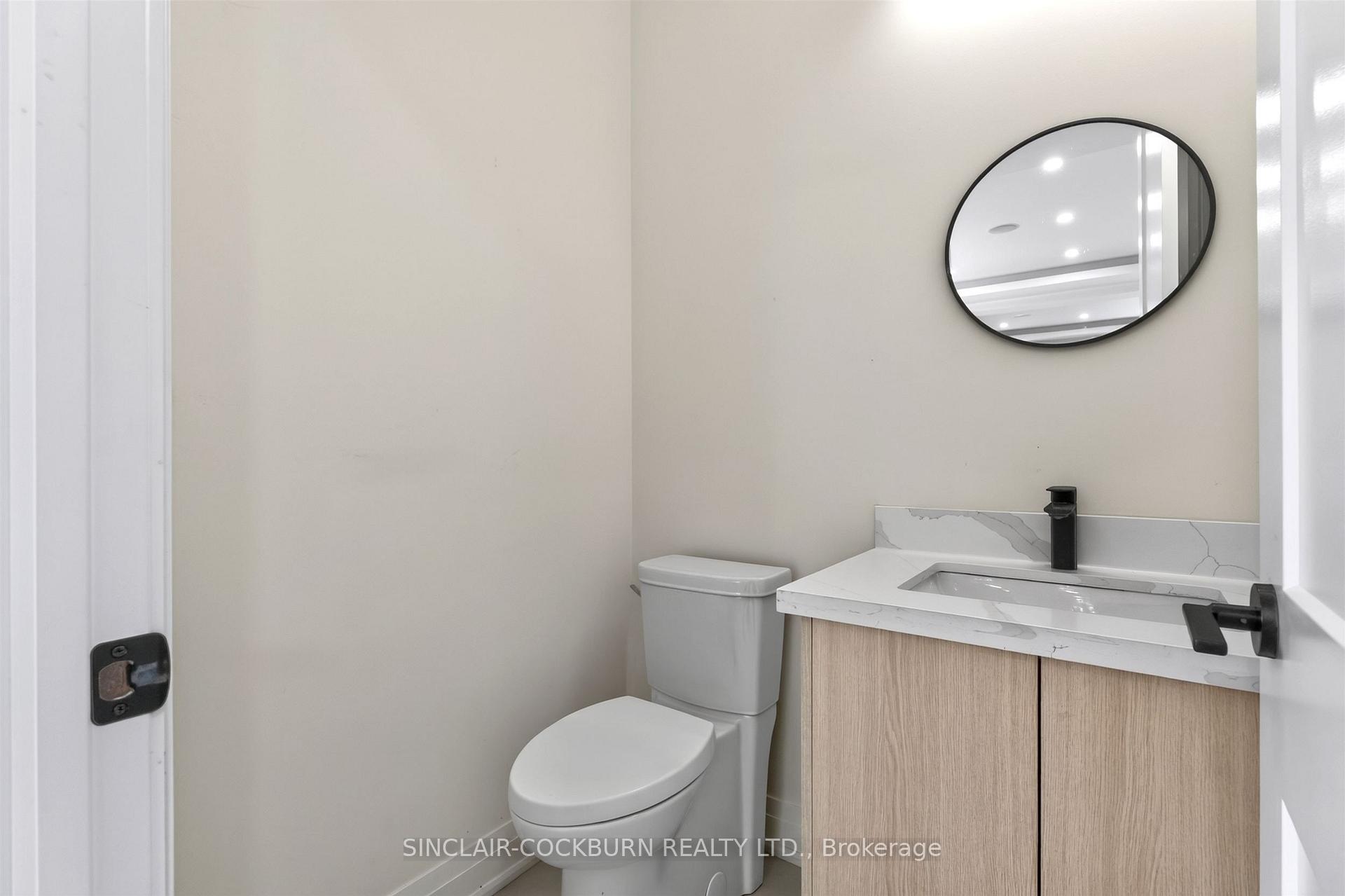 Photo 13 of 768 Montbeck Crescent, Mississauga, Lakeview — HOMEH
