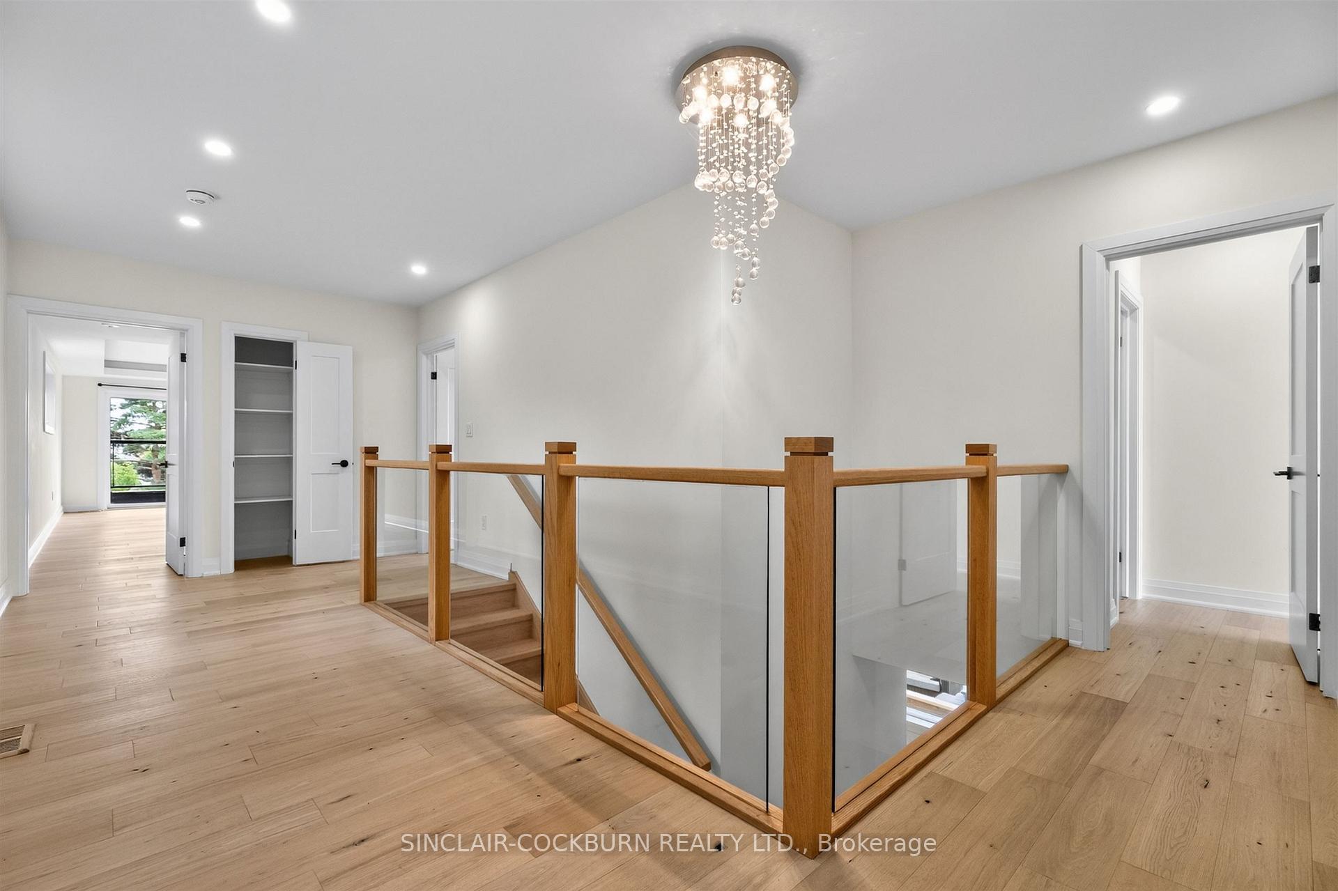 Photo 15 of 768 Montbeck Crescent, Mississauga, Lakeview — HOMEH