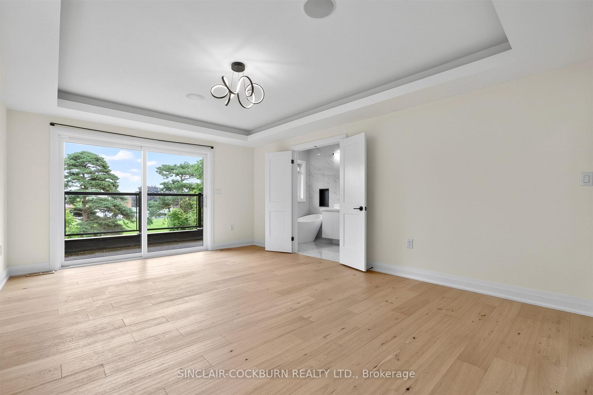 Photo 16 of 768 Montbeck Crescent, Mississauga, Lakeview — HOMEH