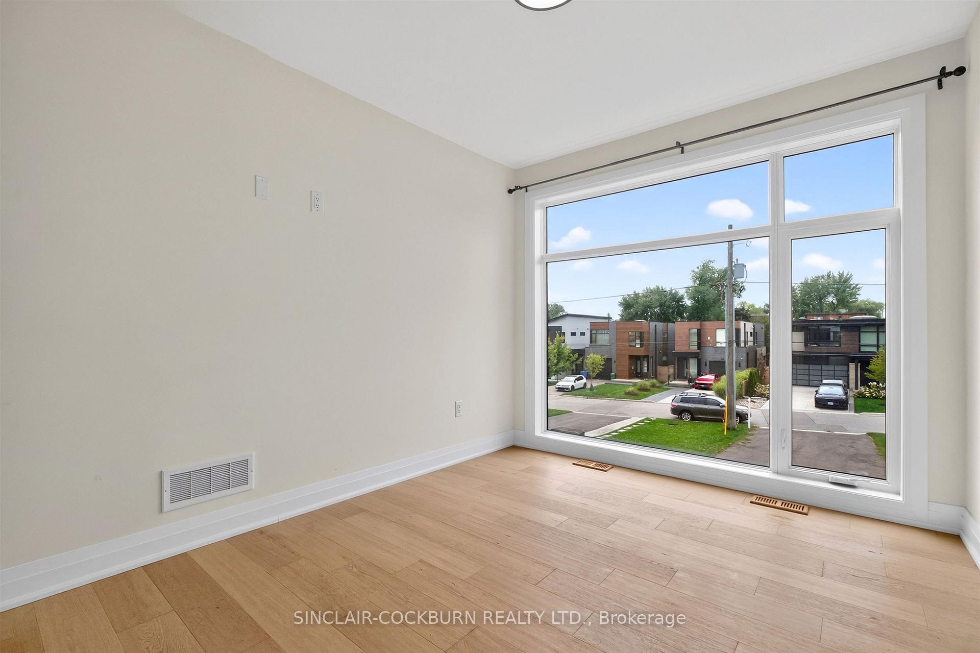 Photo 22 of 768 Montbeck Crescent, Mississauga, Lakeview — HOMEH