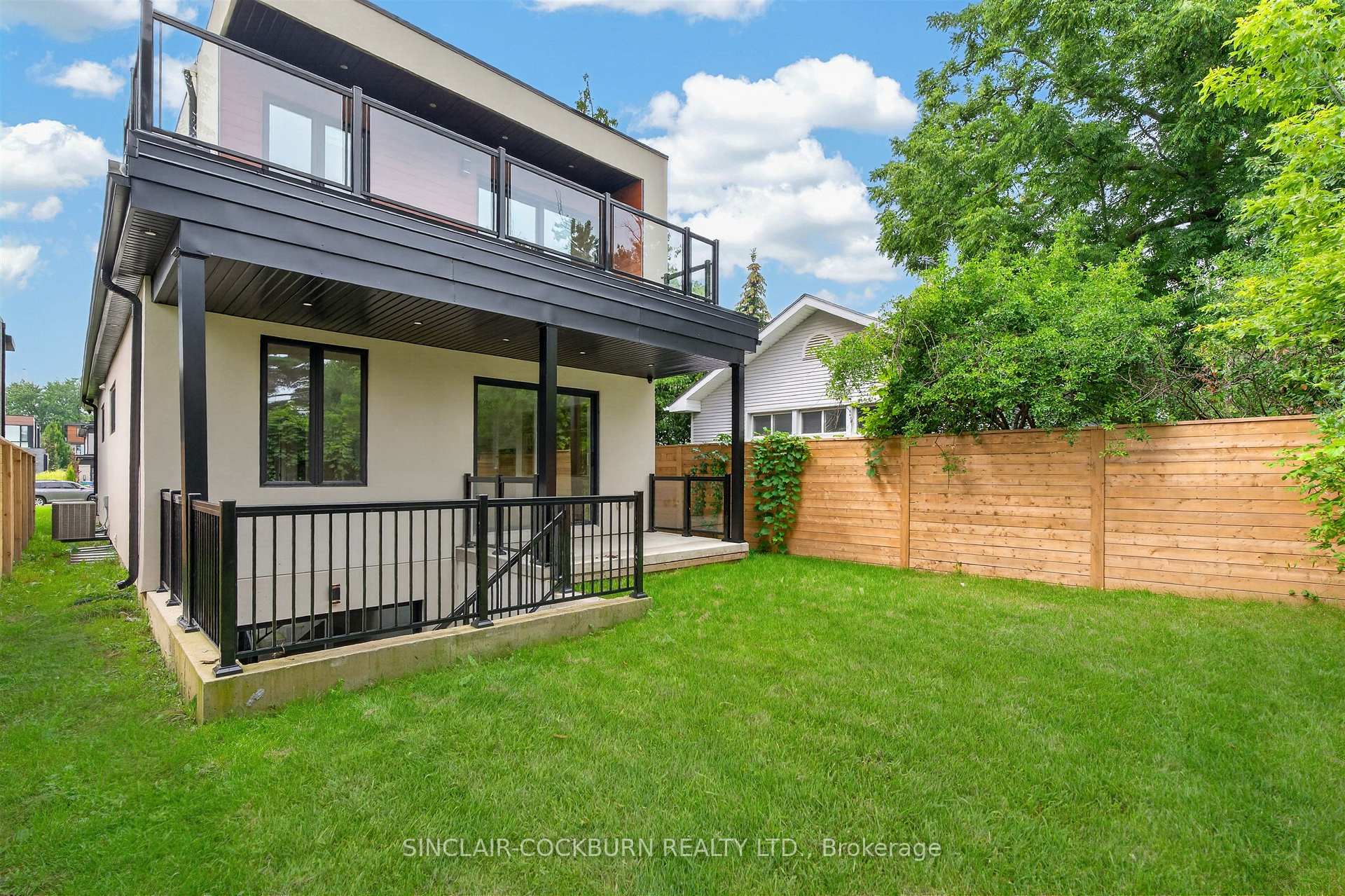 Photo 31 of 768 Montbeck Crescent, Mississauga, Lakeview — HOMEH