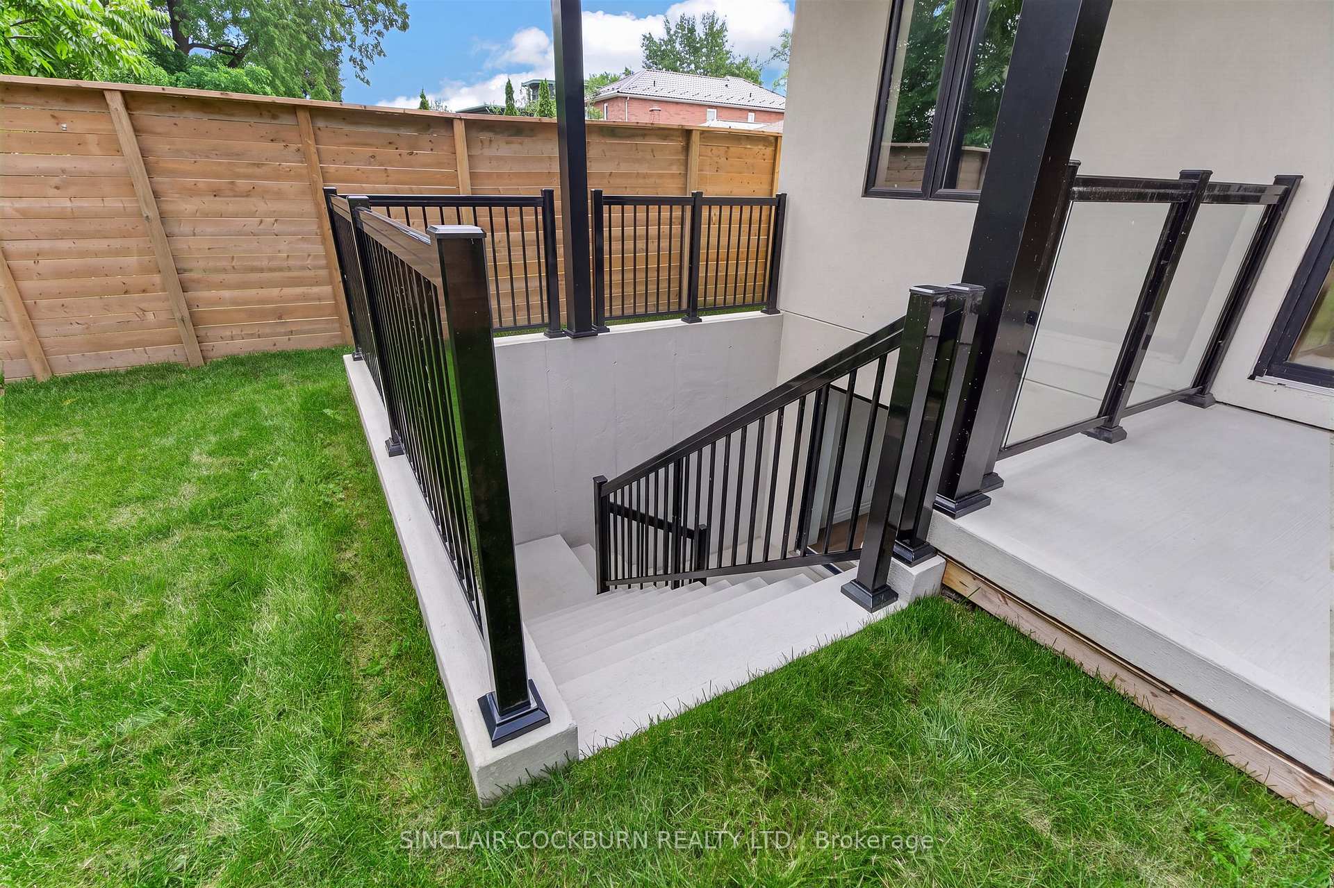 Photo 35 of 768 Montbeck Crescent, Mississauga, Lakeview — HOMEH