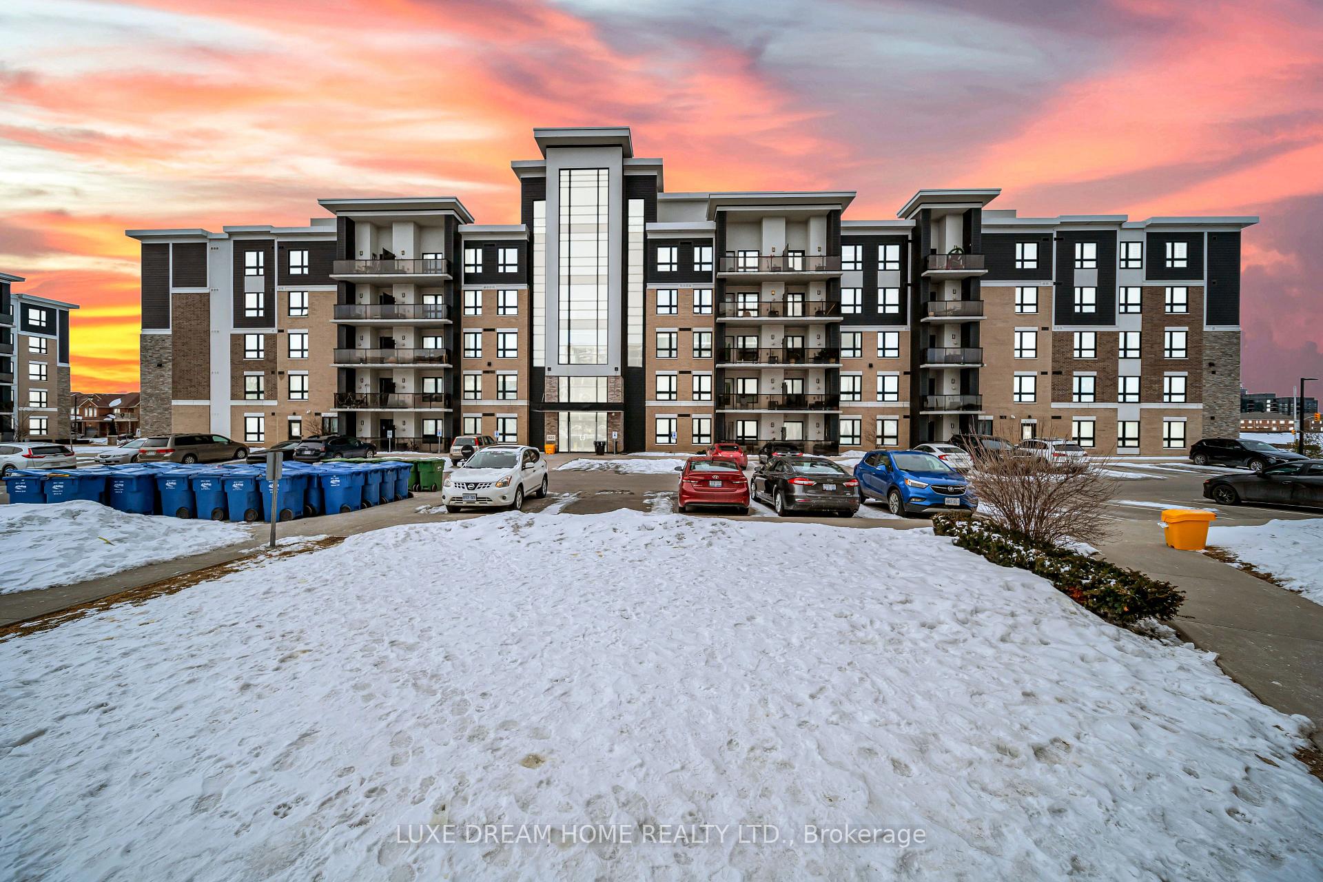 Photo of Unit 206, 620 Sauve Street E