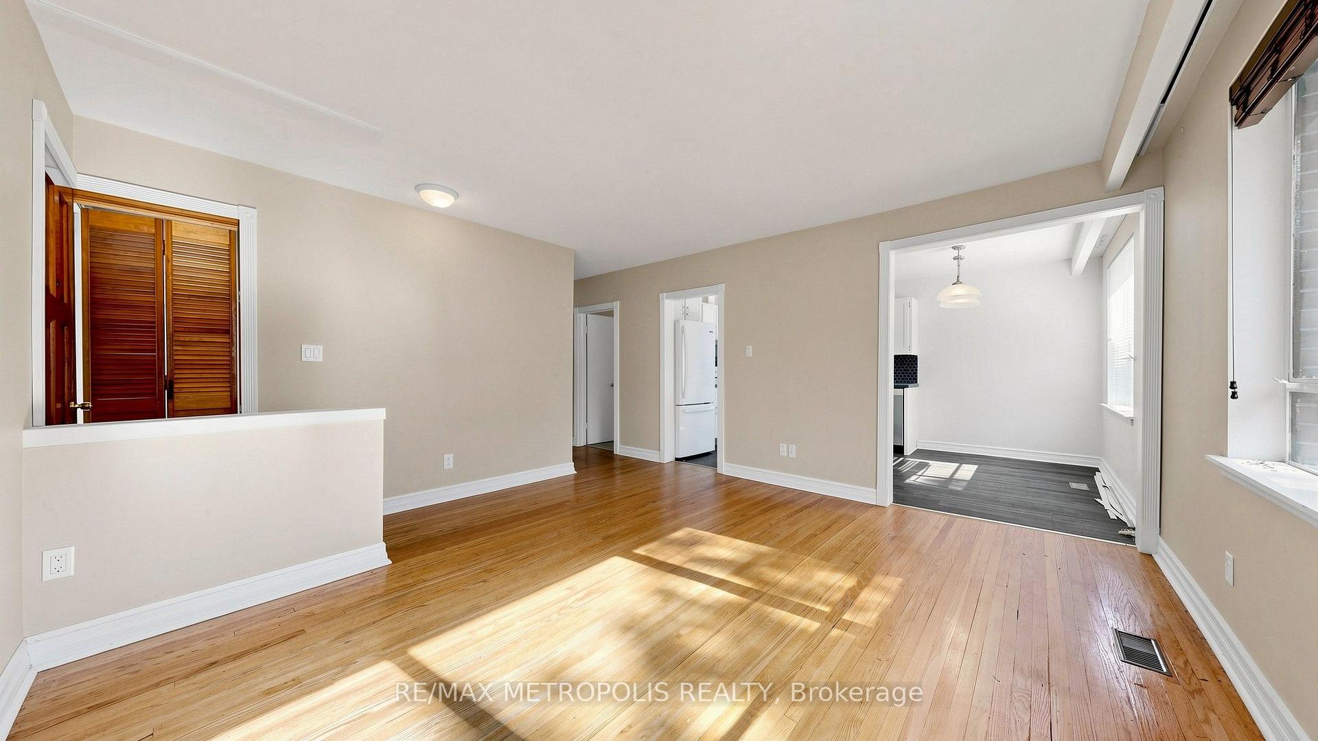 Photo 9 of 139 Pandora Circle, Scarborough, Woburn — HOMEH
