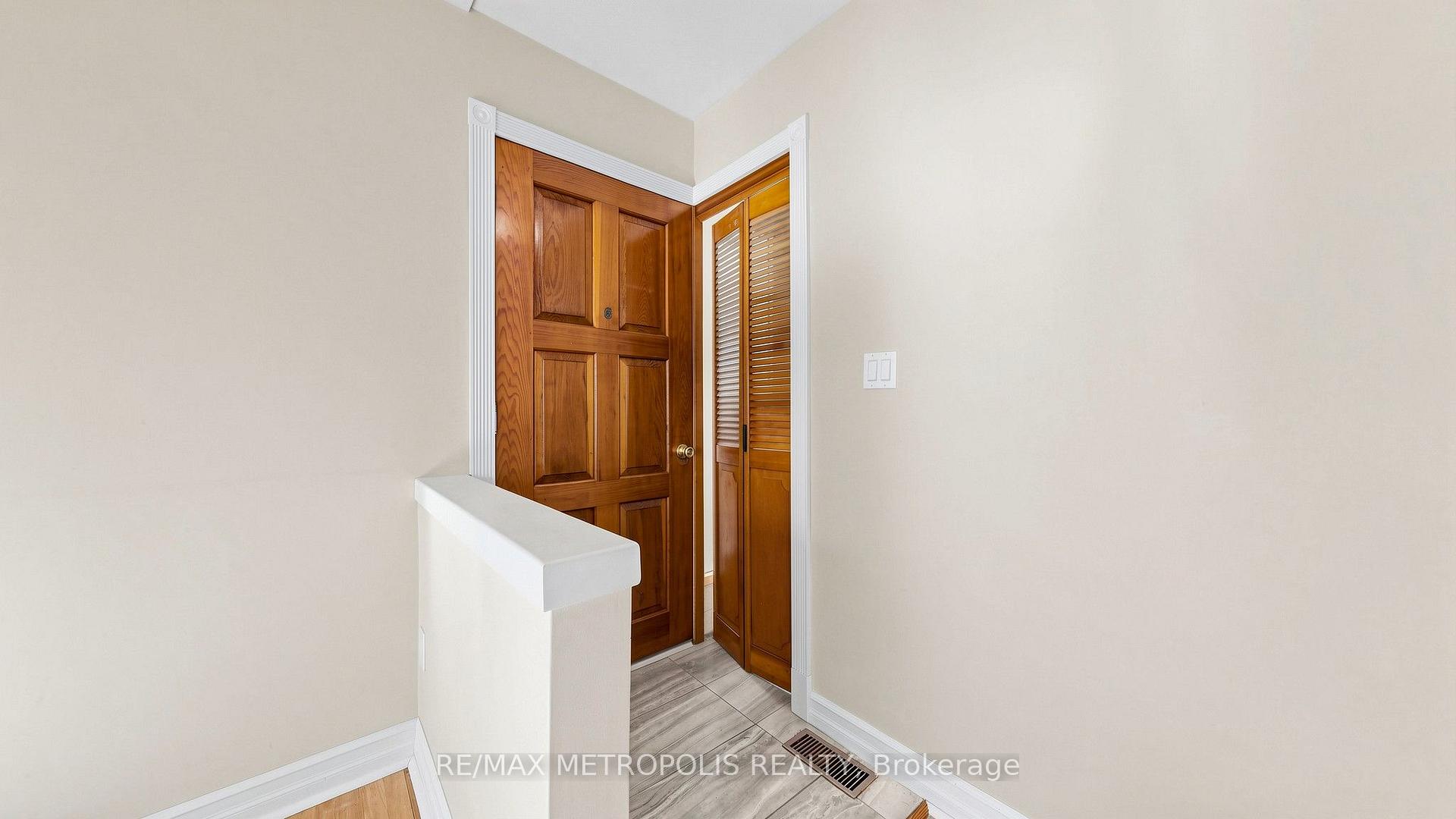Photo 10 of 139 Pandora Circle, Scarborough, Woburn — HOMEH