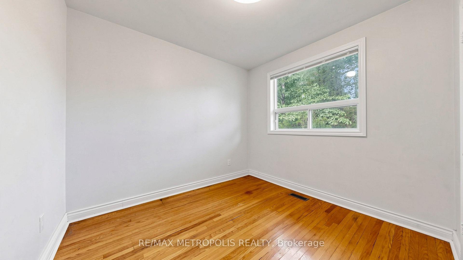 Photo 21 of 139 Pandora Circle, Scarborough, Woburn — HOMEH