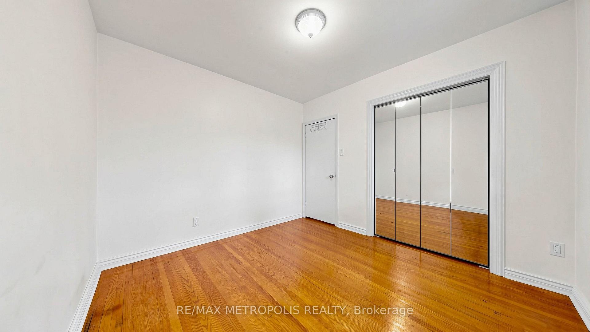 Photo 25 of 139 Pandora Circle, Scarborough, Woburn — HOMEH