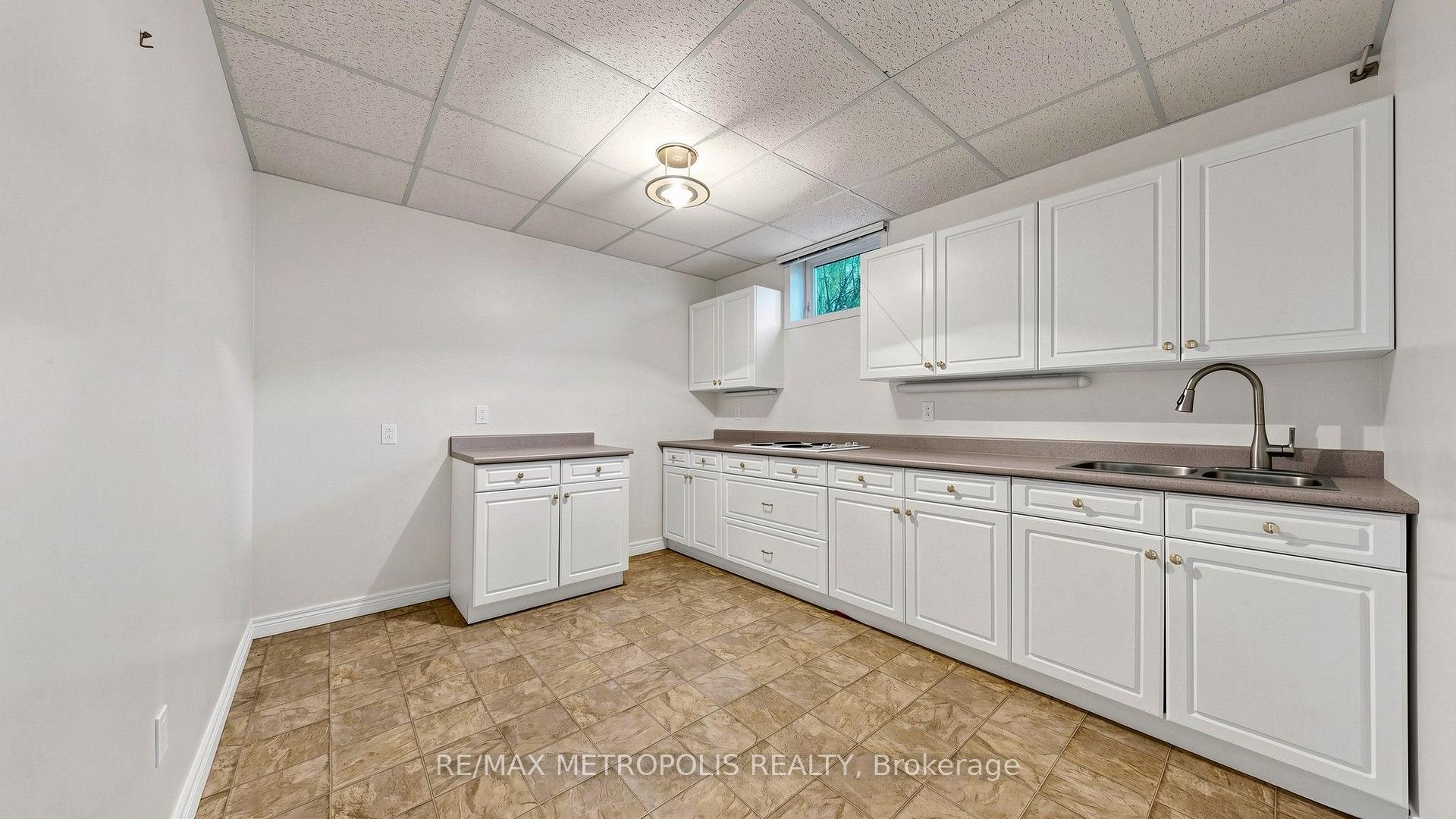 Photo 40 of 139 Pandora Circle, Scarborough, Woburn — HOMEH