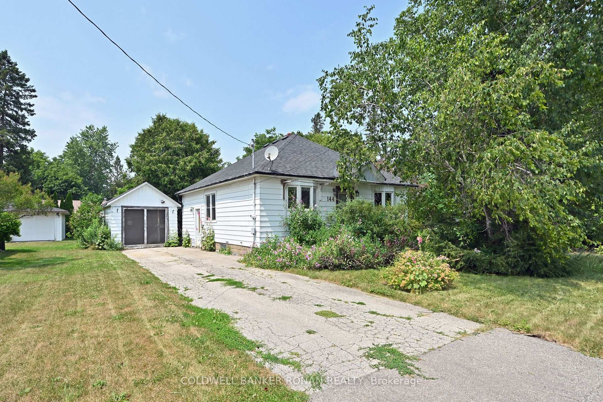 Photo 2 of 144 Church Street, King, Schomberg — HOMEH