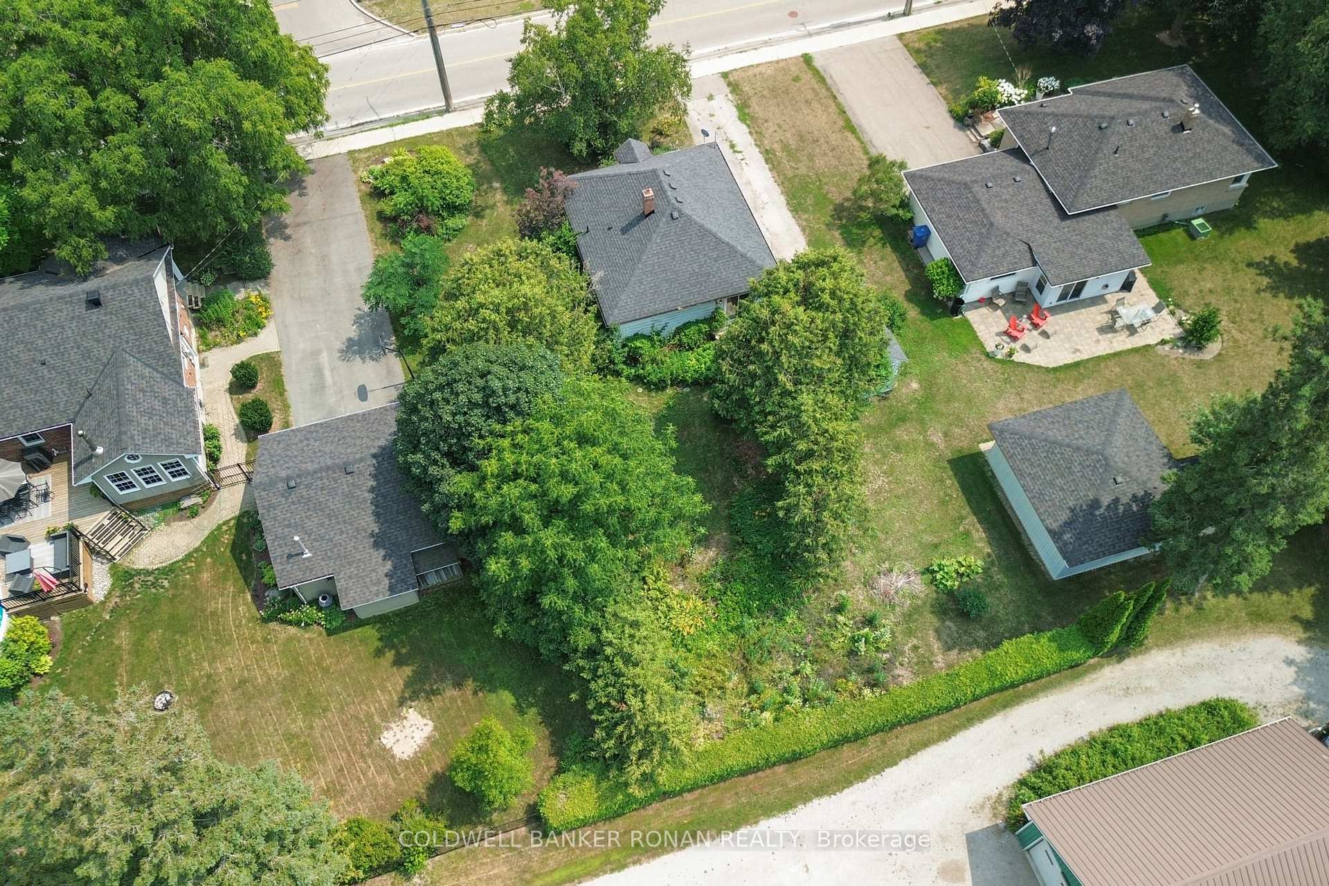 Photo 17 of 144 Church Street, King, Schomberg — HOMEH