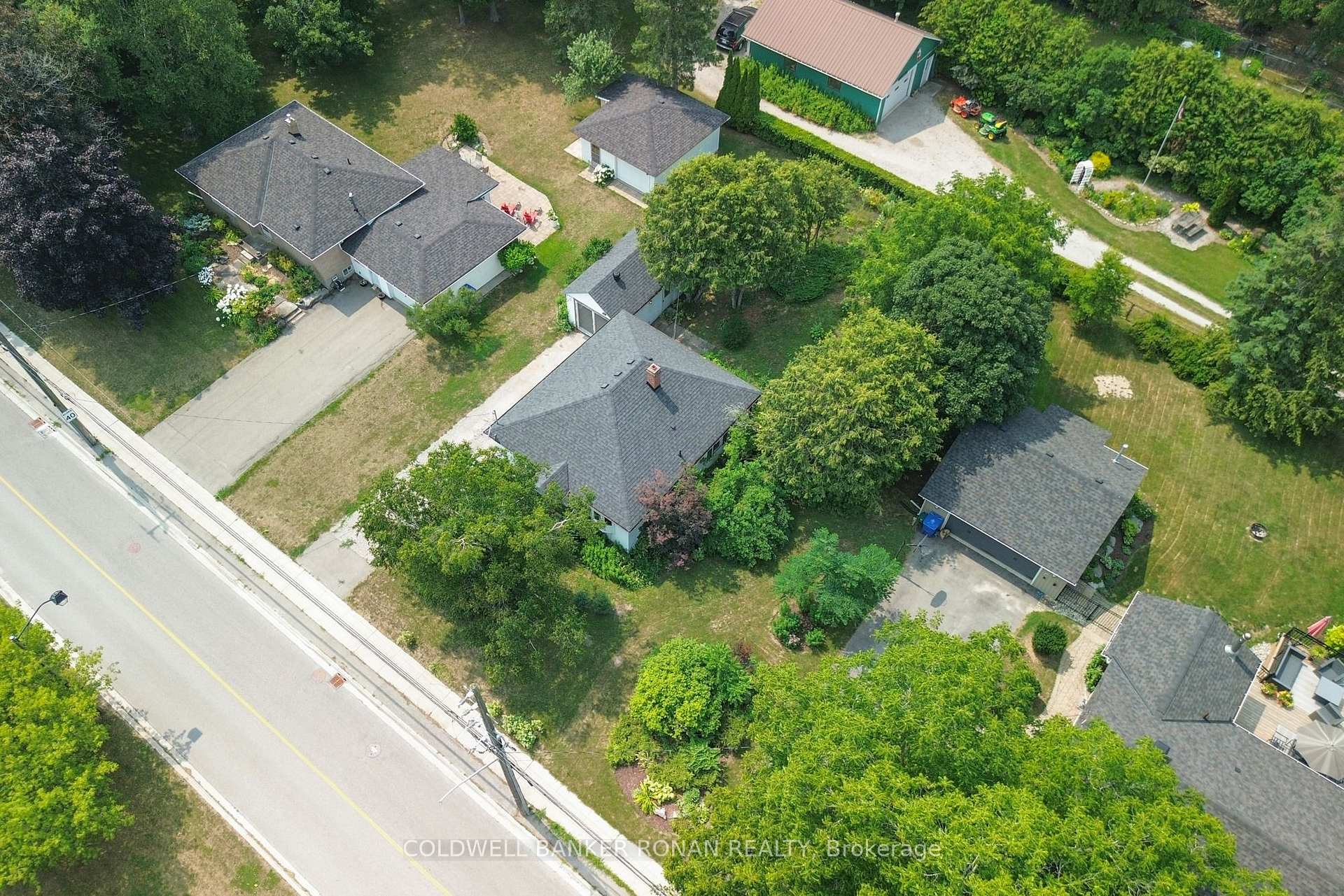 Photo 20 of 144 Church Street, King, Schomberg — HOMEH