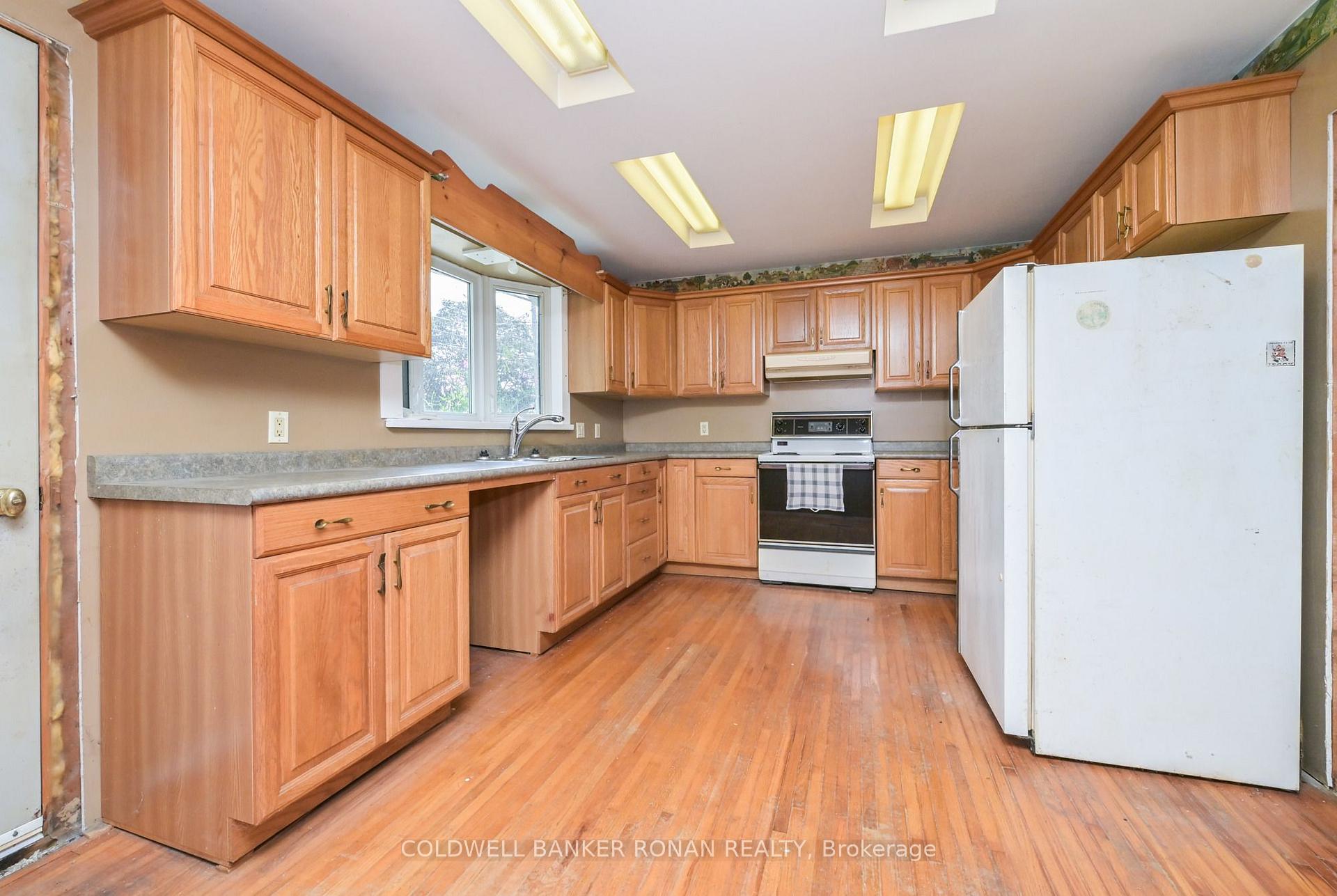 Photo 24 of 144 Church Street, King, Schomberg — HOMEH