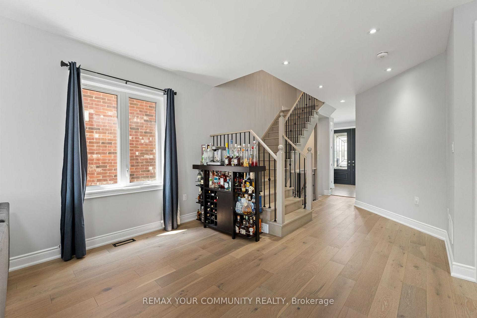 Photo 7 of 99 Walker Boulevard, New Tecumseth, Alliston — HOMEH