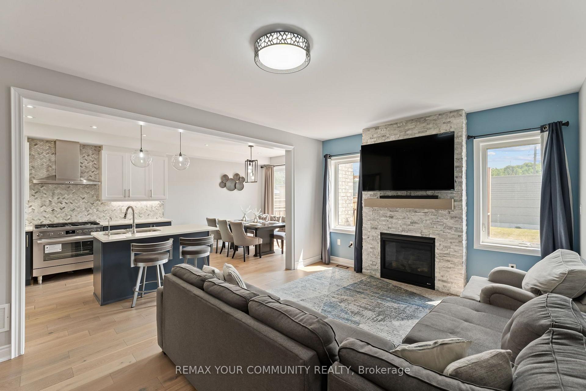 Photo 8 of 99 Walker Boulevard, New Tecumseth, Alliston — HOMEH