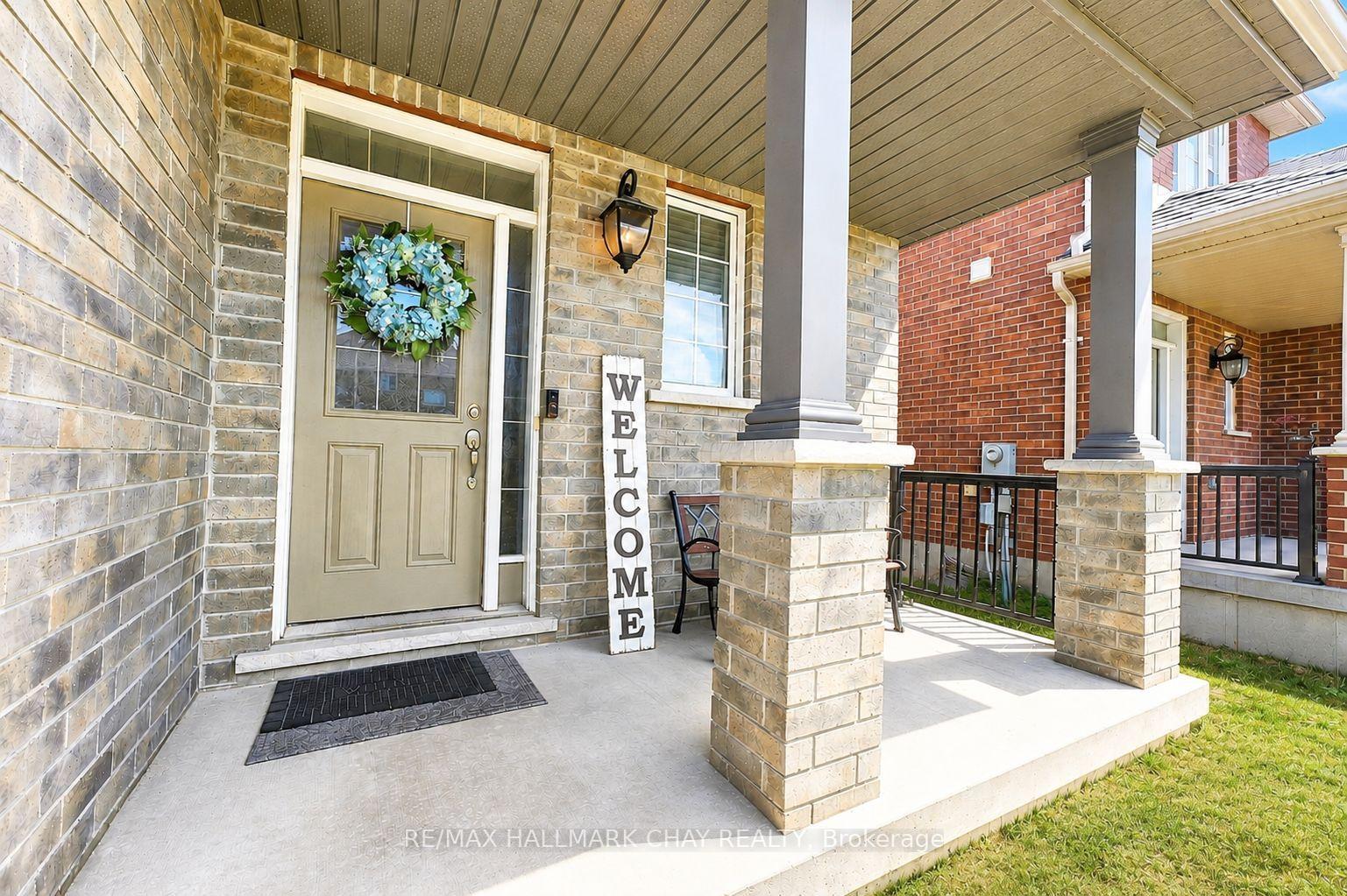 Photo 3 of 23 Nathan Crescent, Barrie, Painswick South — HOMEH