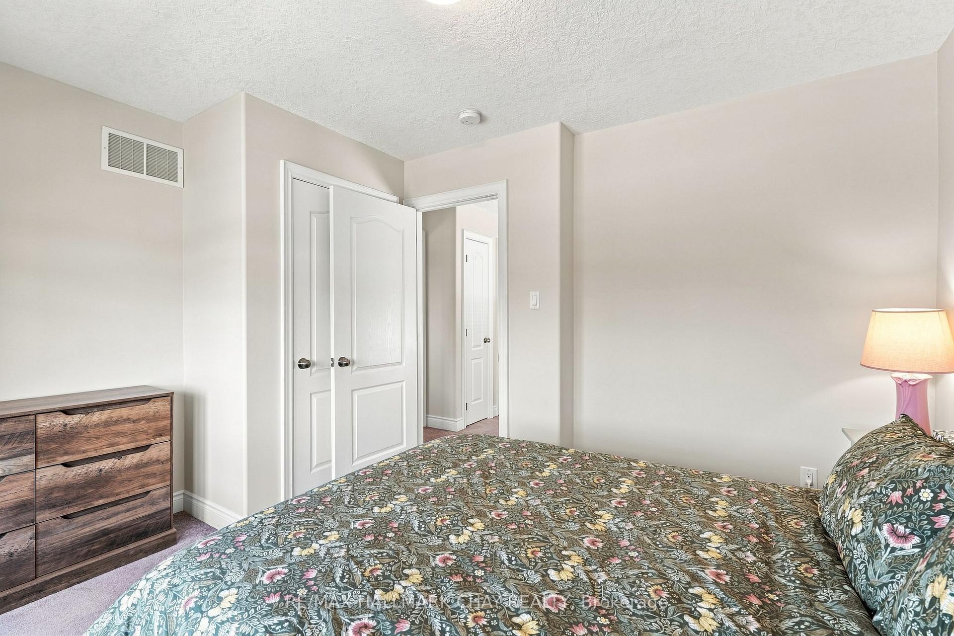 Photo 25 of 23 Nathan Crescent, Barrie, Painswick South — HOMEH