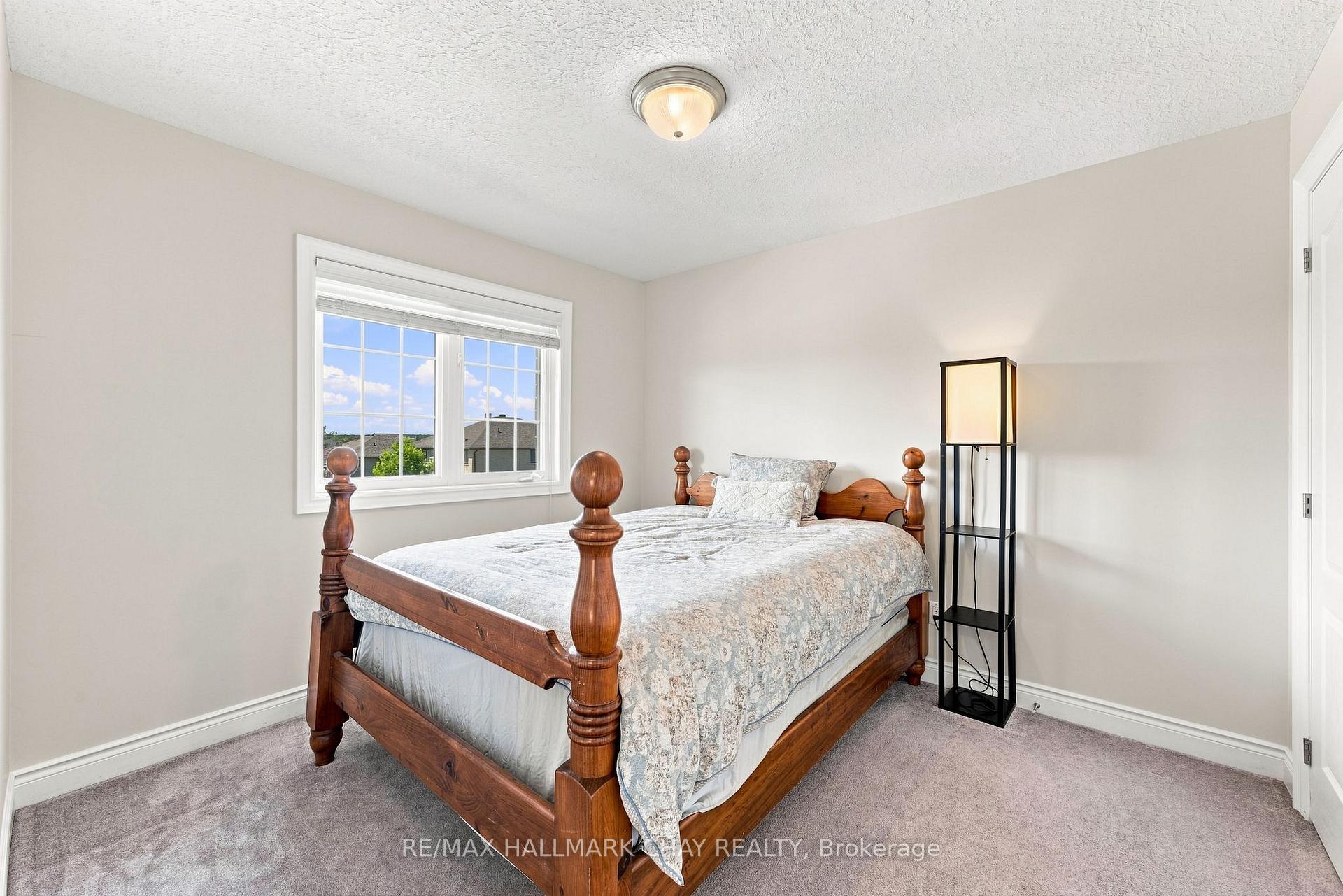 Photo 26 of 23 Nathan Crescent, Barrie, Painswick South — HOMEH
