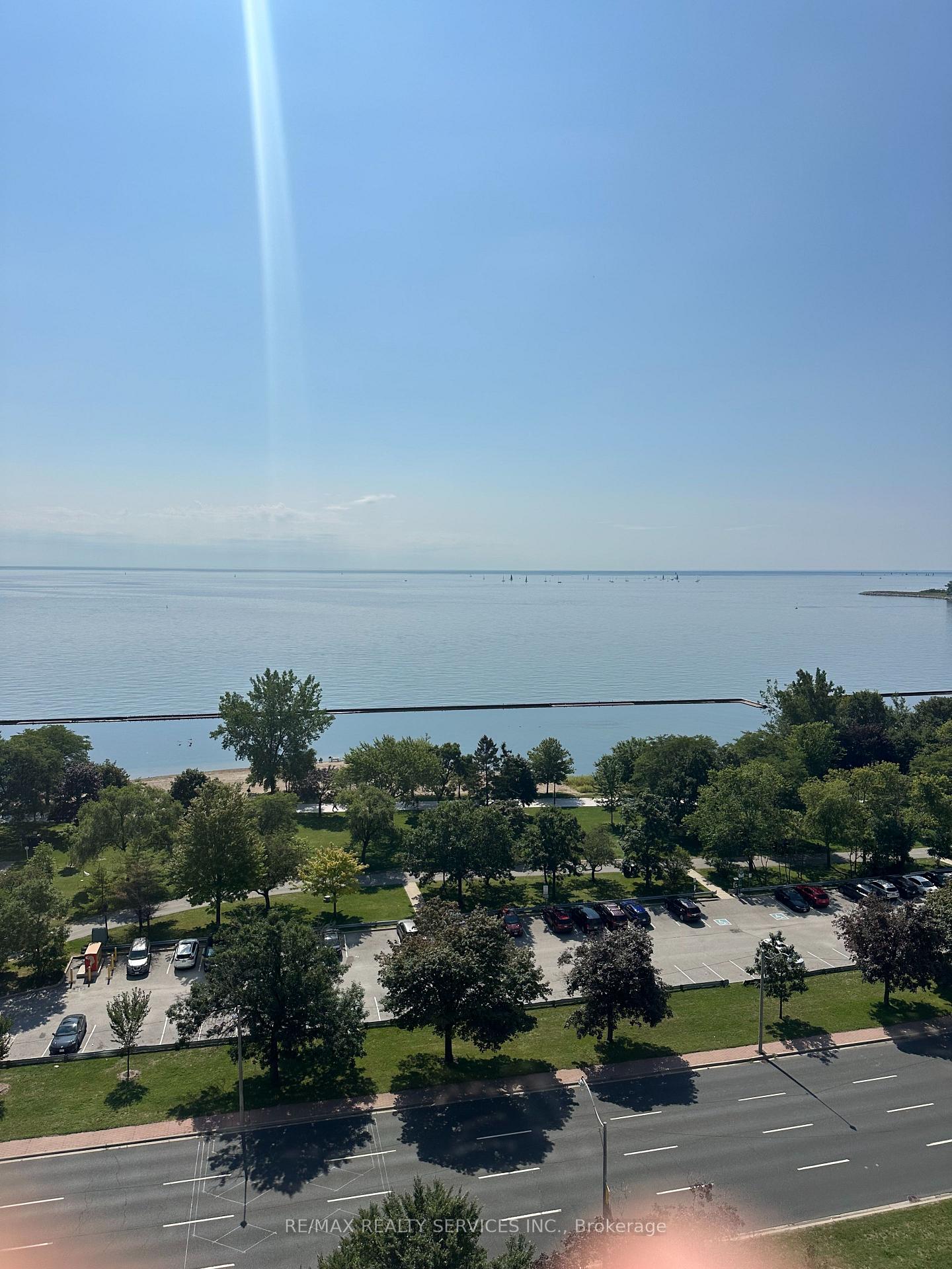 Front of Unit 1508, 1926 Lakeshore Boulevard W