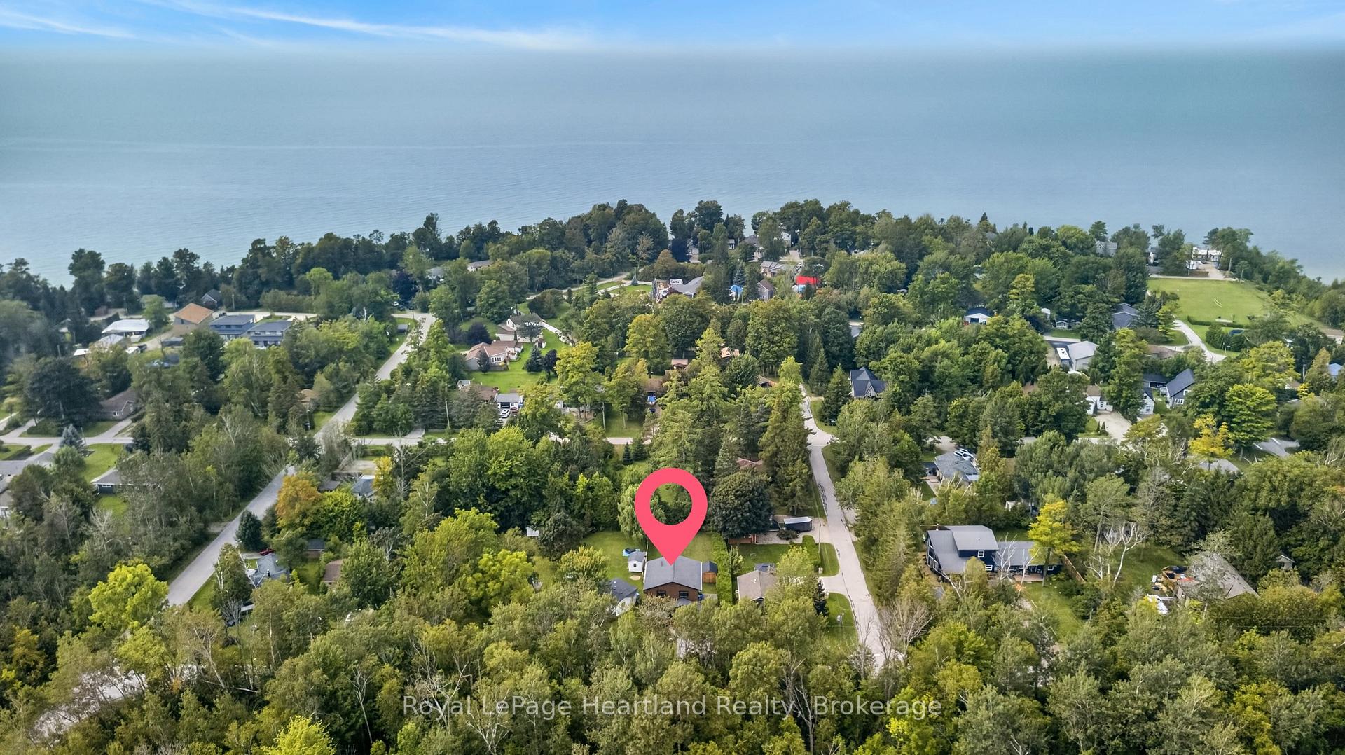 Photo 4 of 11 Maitland Avenue, Central Huron, Goderich — HOMEH