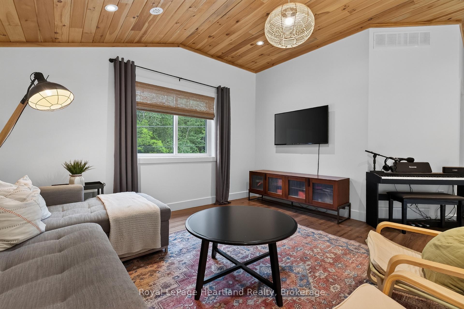 Photo 23 of 11 Maitland Avenue, Central Huron, Goderich — HOMEH