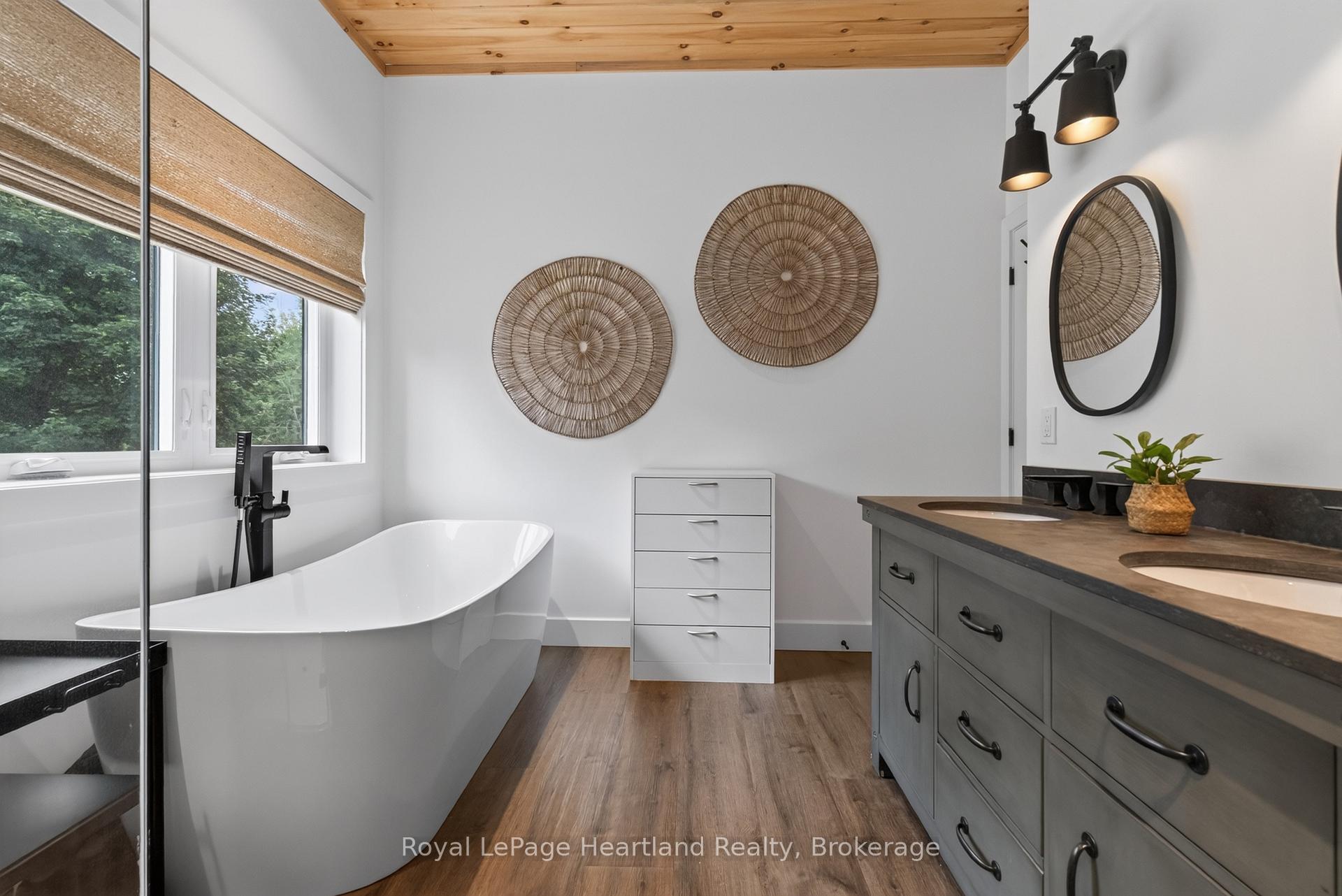 Photo 26 of 11 Maitland Avenue, Central Huron, Goderich — HOMEH