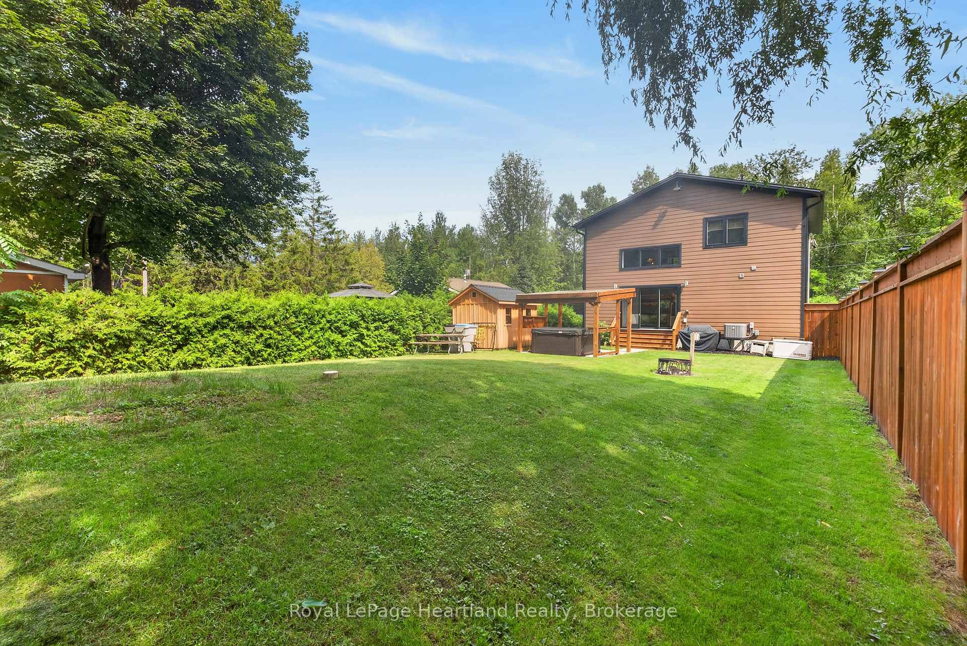 Photo 35 of 11 Maitland Avenue, Central Huron, Goderich — HOMEH