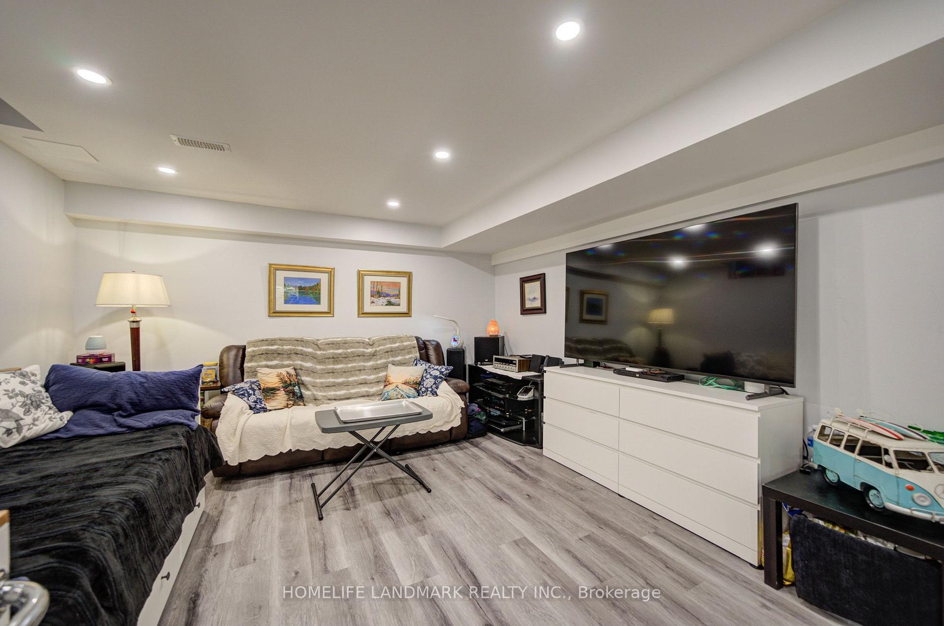Photo 44 of 97 Cornell Centre Boulevard, Markham, Cornell — HOMEH