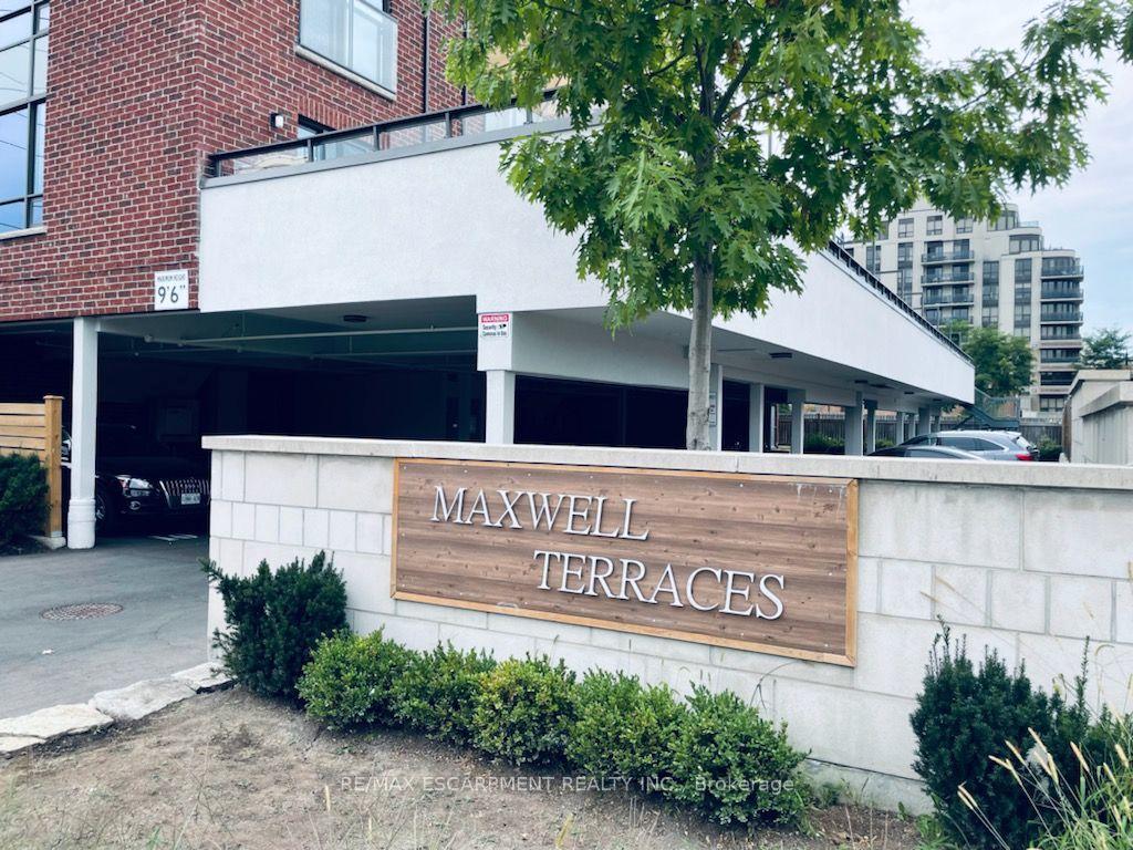 Front of Unit 204, 736 Sheppard Avenue W