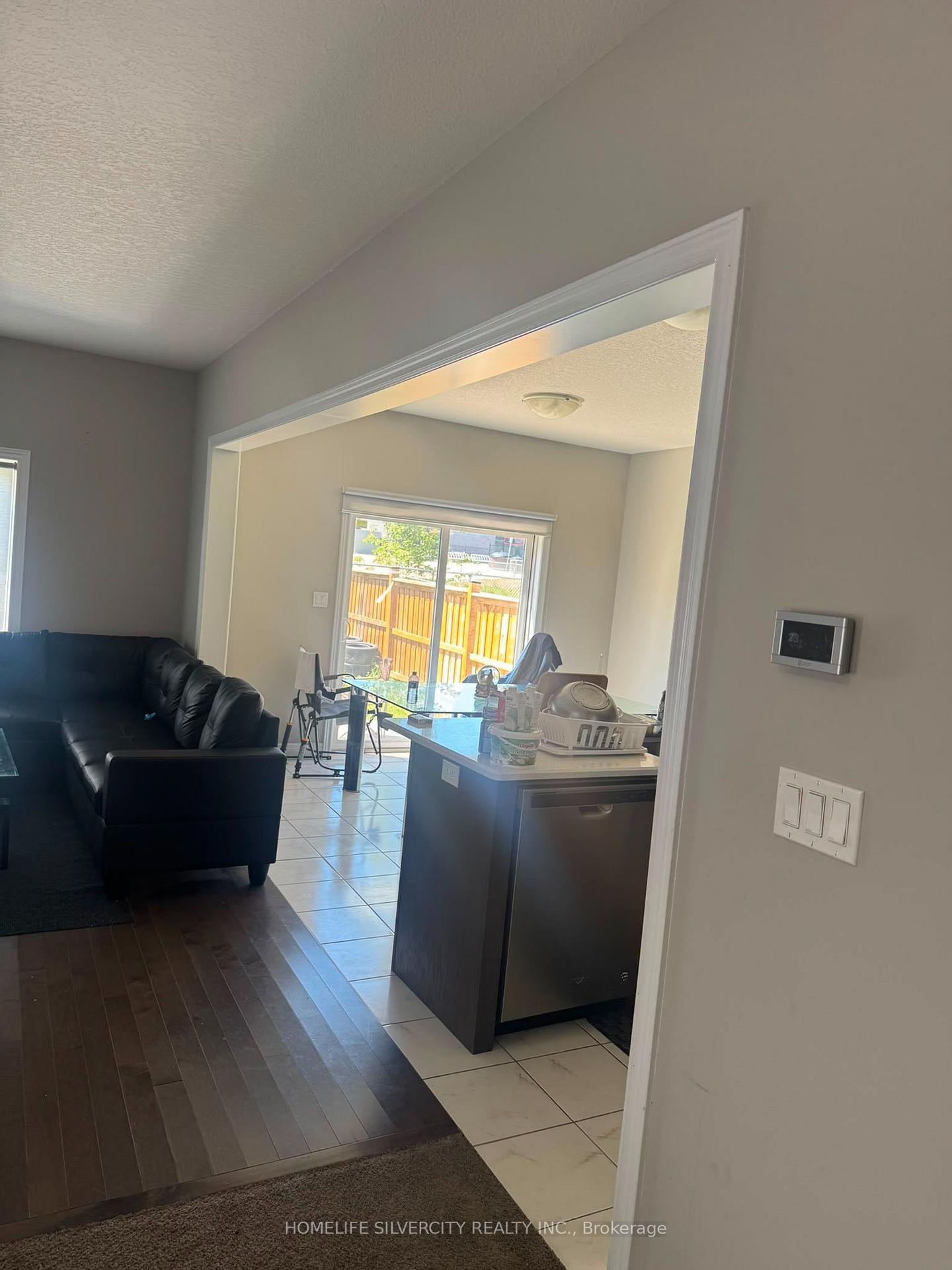 Photo 2 of 505 Florencedale Crescent, Kitchener, Huron Park — HOMEH