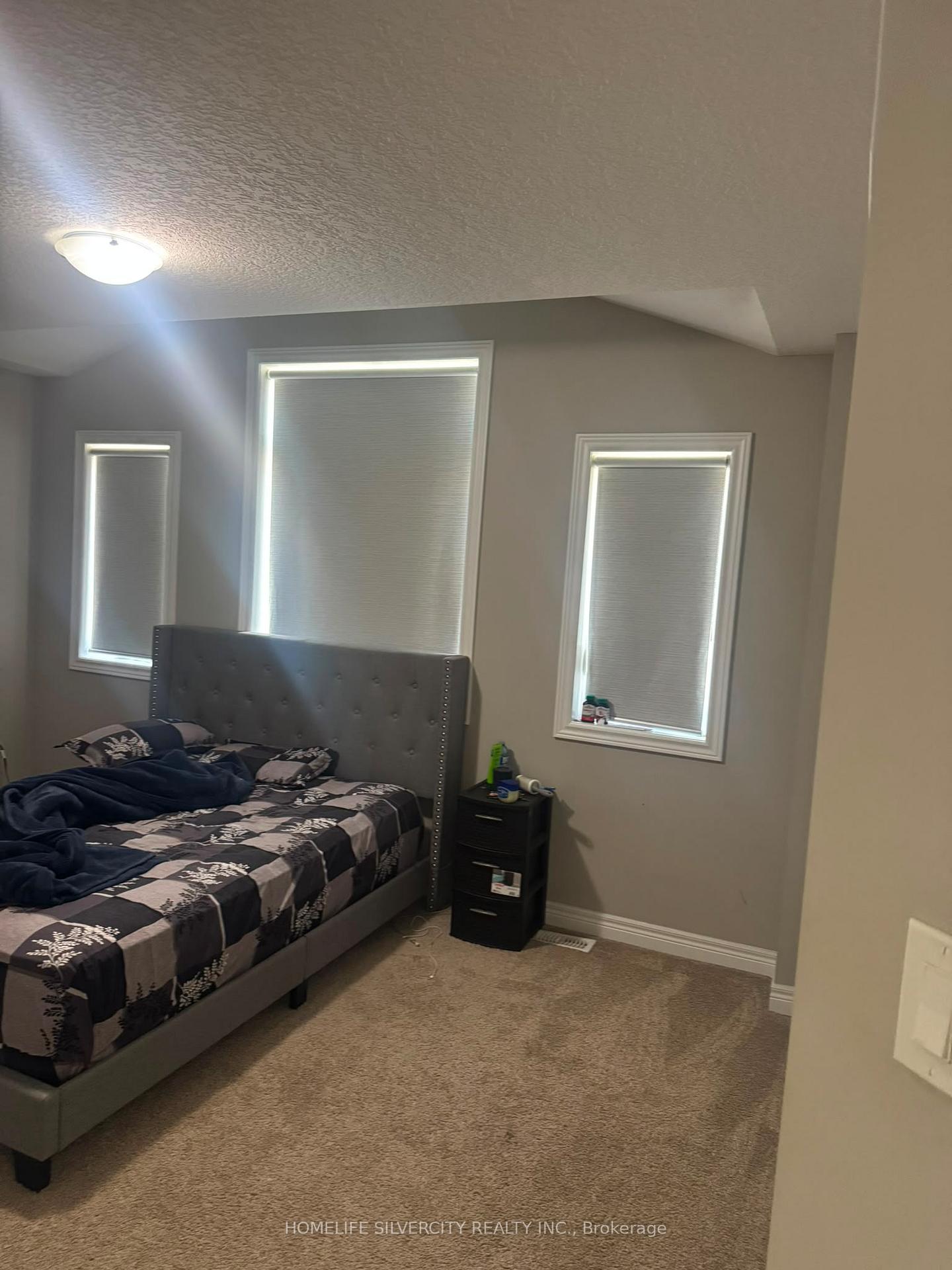 Photo 5 of 505 Florencedale Crescent, Kitchener, Huron Park — HOMEH