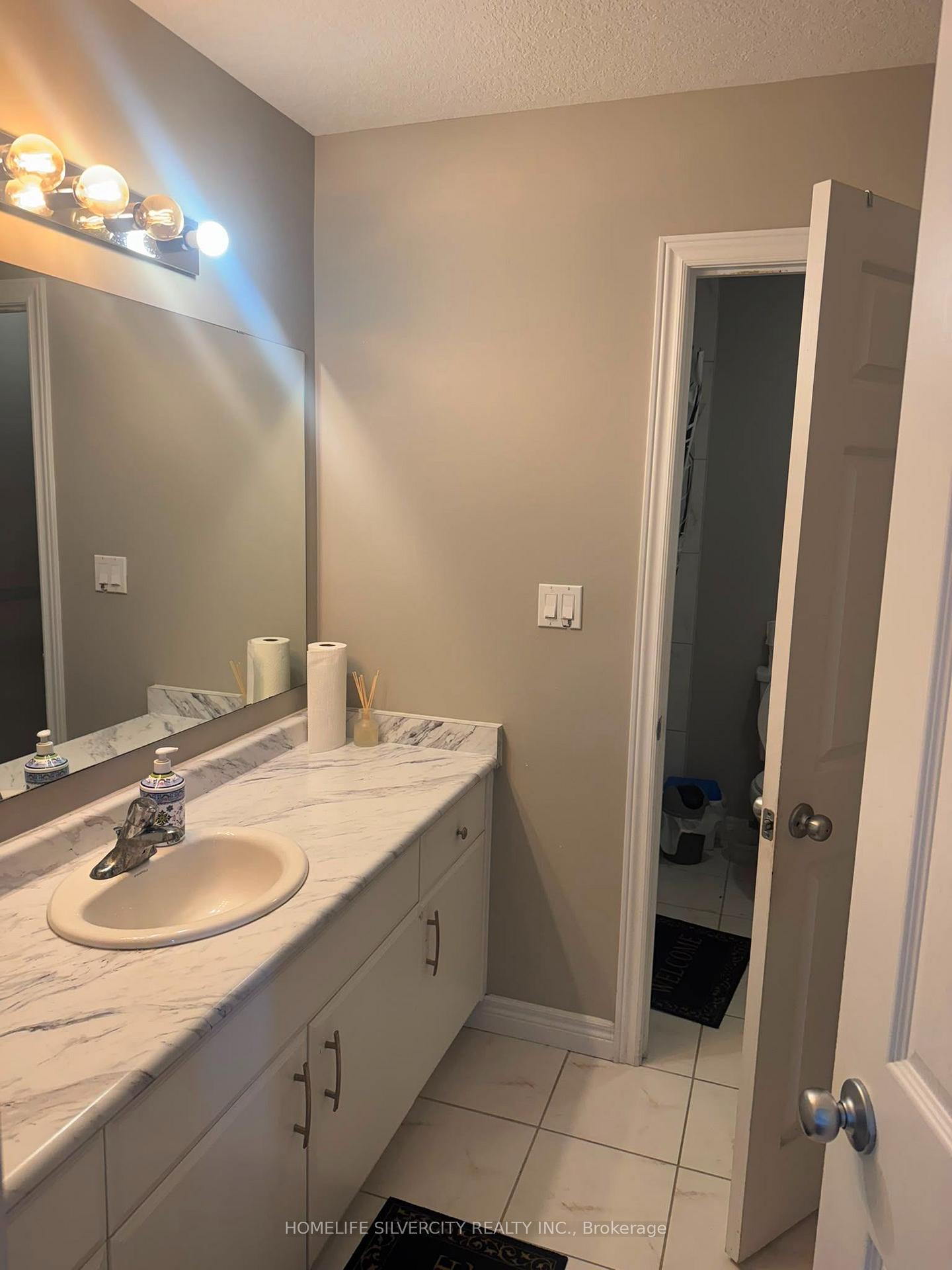 Photo 15 of 505 Florencedale Crescent, Kitchener, Huron Park — HOMEH