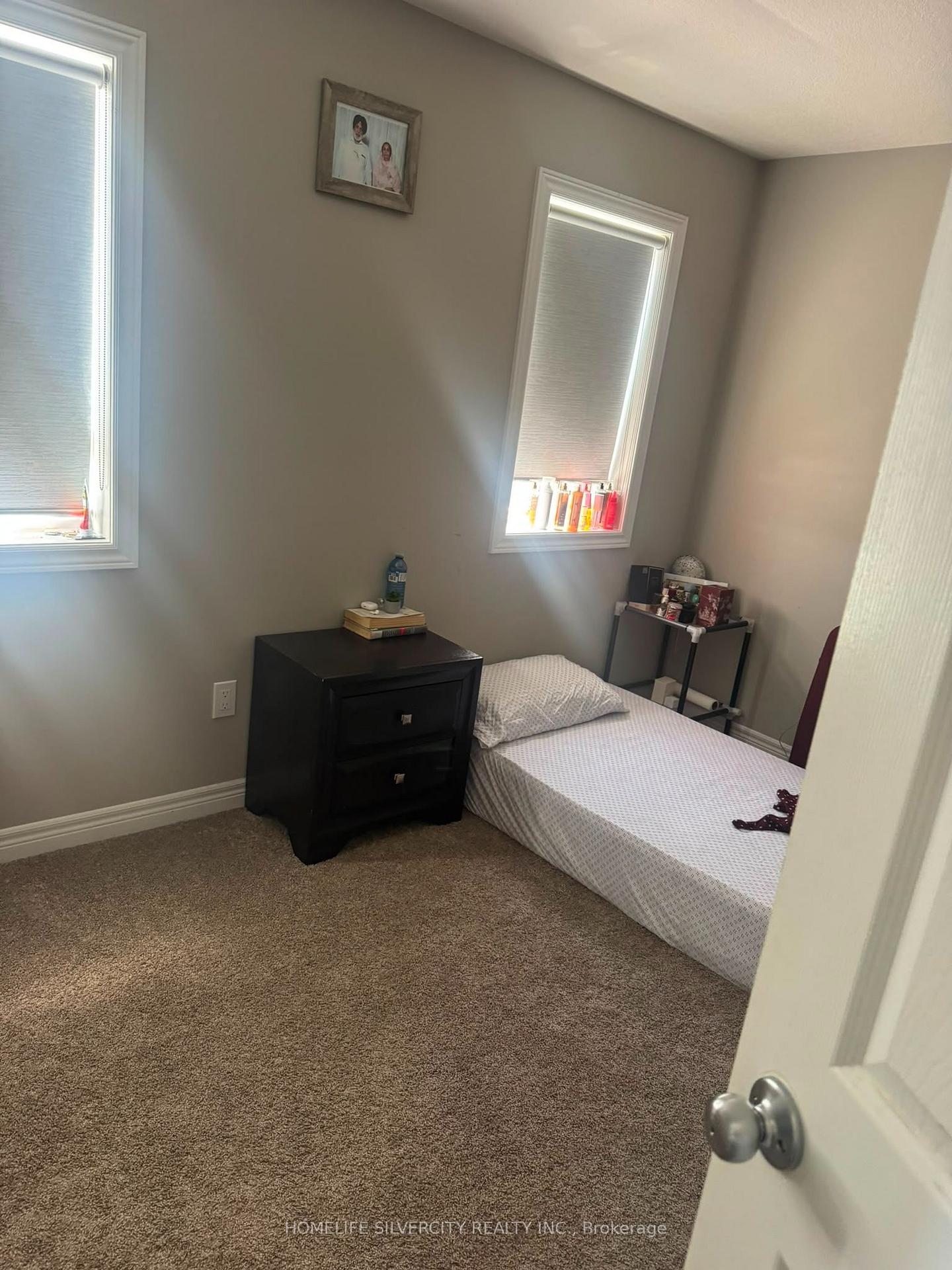 Photo 17 of 505 Florencedale Crescent, Kitchener, Huron Park — HOMEH