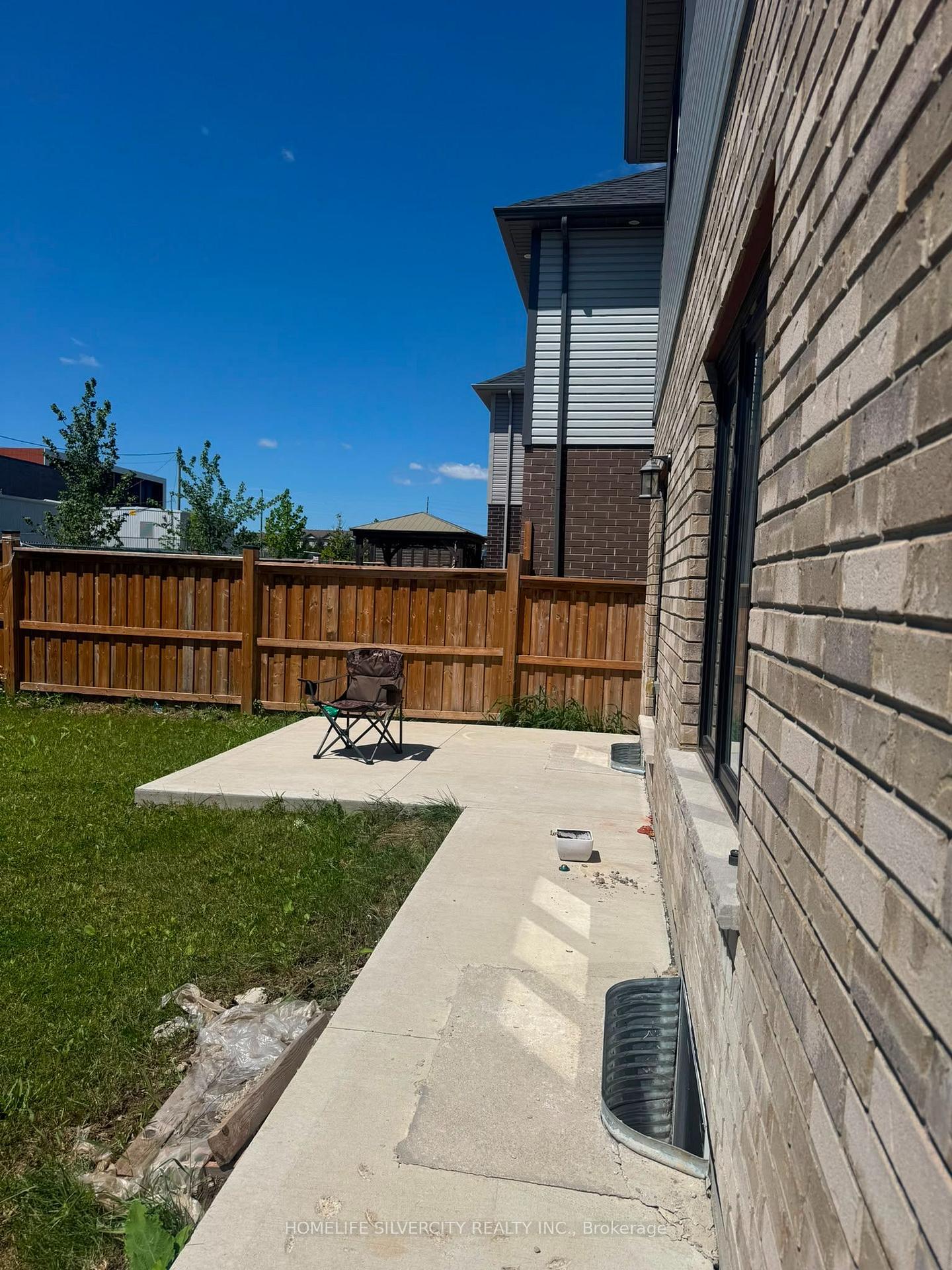 Photo 19 of 505 Florencedale Crescent, Kitchener, Huron Park — HOMEH