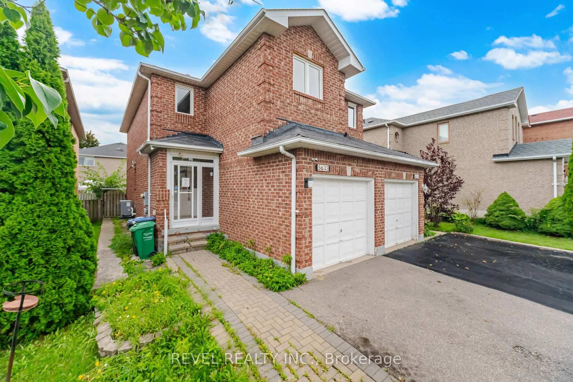 Photo 4 of 5633 Cortina Crescent, Mississauga, Hurontario — HOMEH