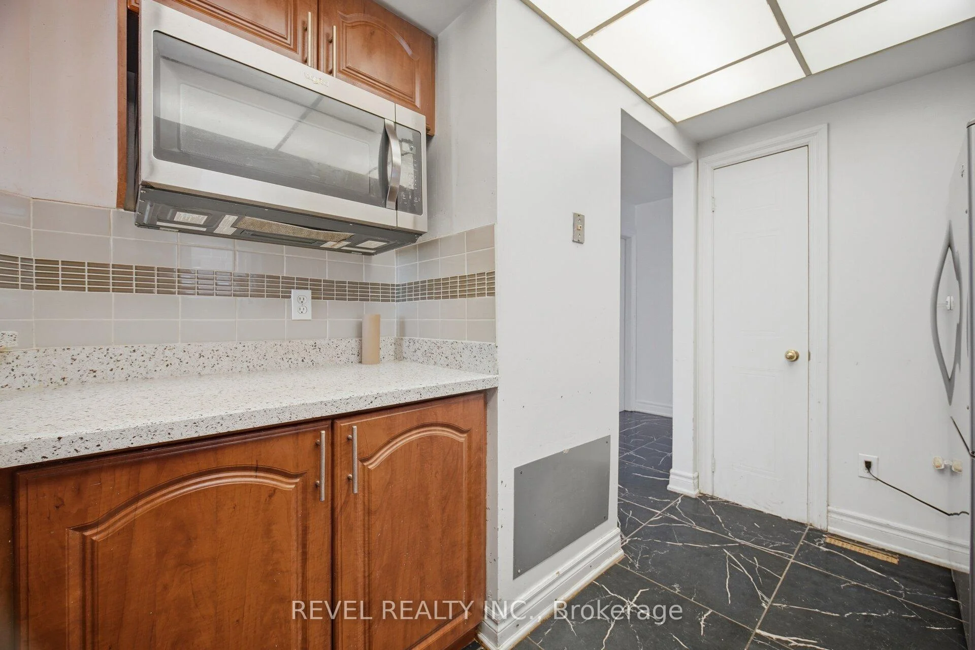 Photo 10 of 5633 Cortina Crescent, Mississauga, Hurontario — HOMEH