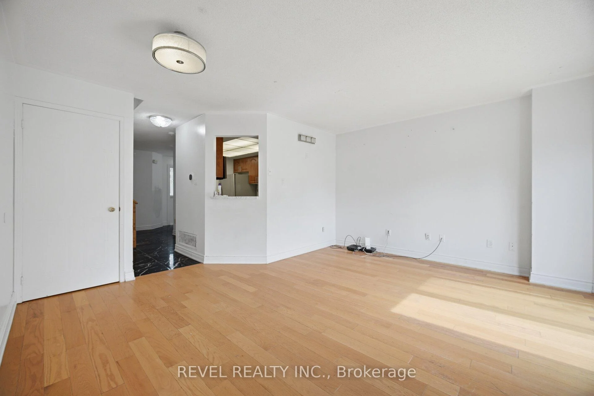 Photo 14 of 5633 Cortina Crescent, Mississauga, Hurontario — HOMEH