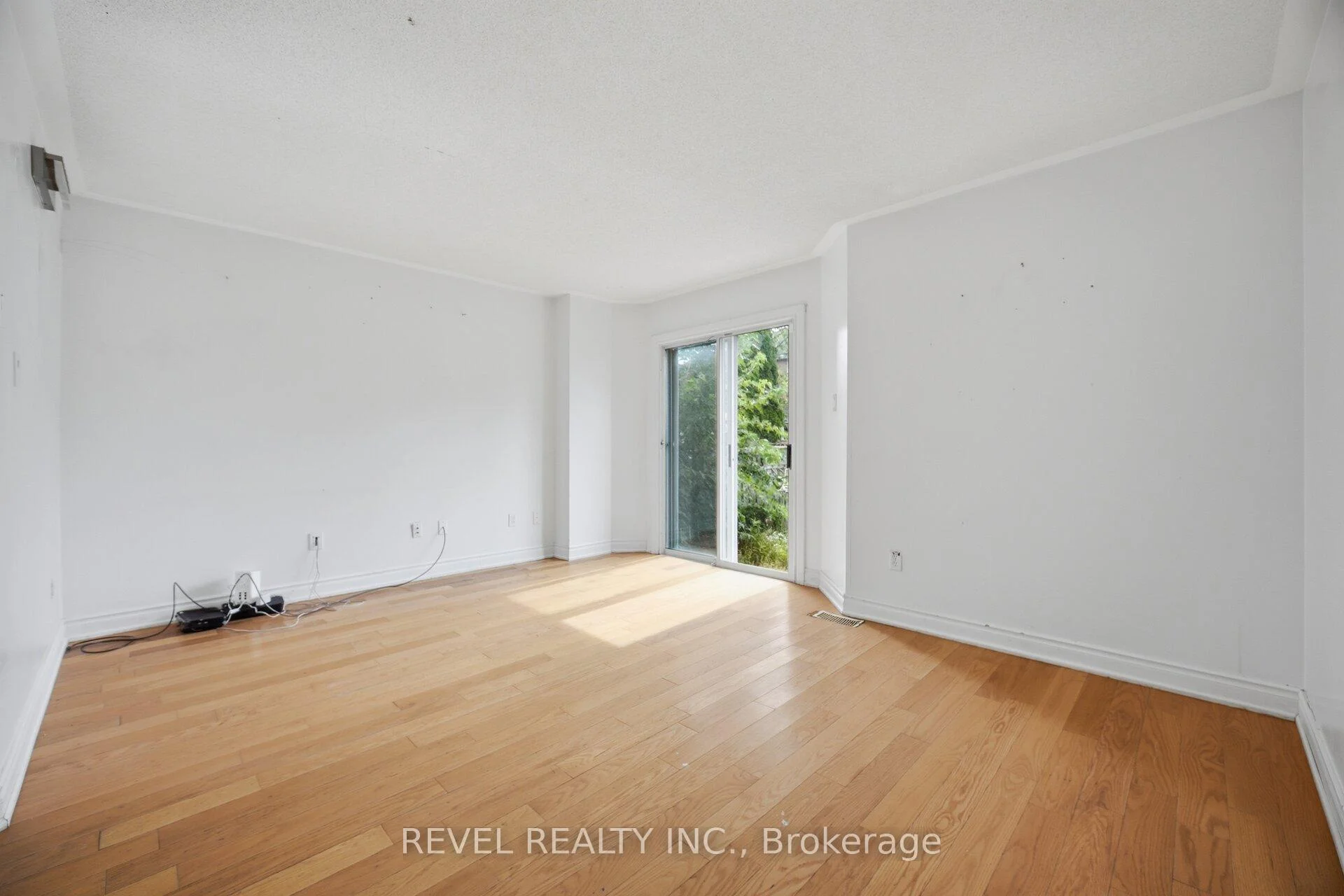 Photo 15 of 5633 Cortina Crescent, Mississauga, Hurontario — HOMEH