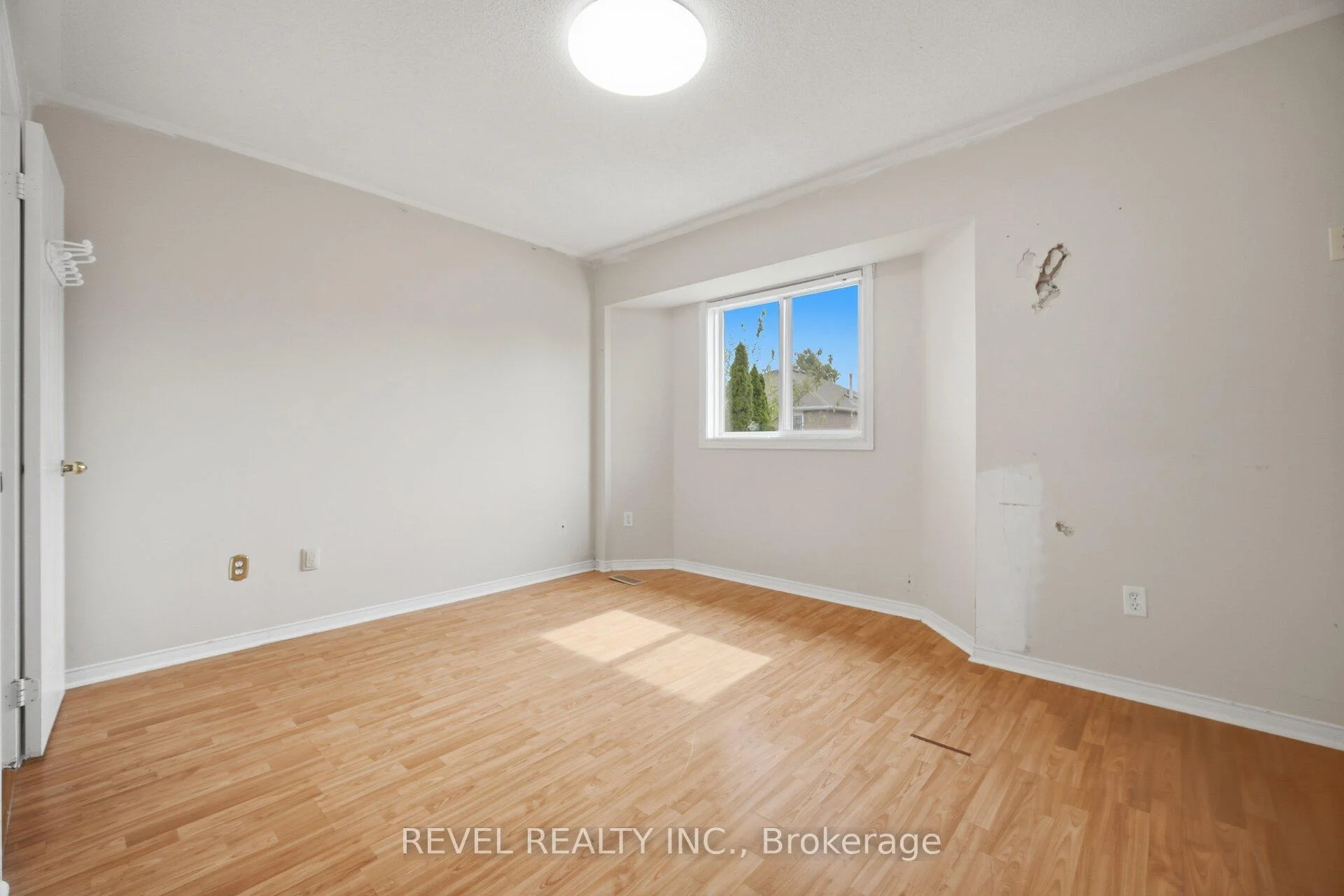 Photo 19 of 5633 Cortina Crescent, Mississauga, Hurontario — HOMEH