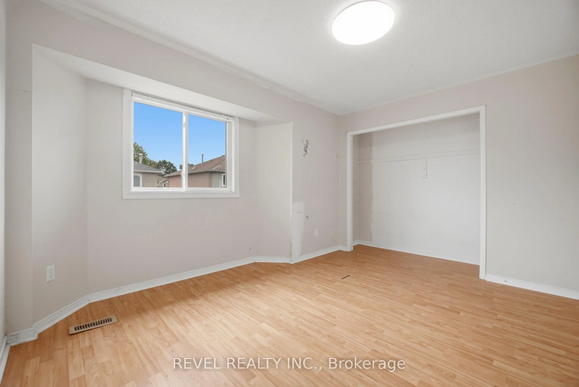 Photo 21 of 5633 Cortina Crescent, Mississauga, Hurontario — HOMEH