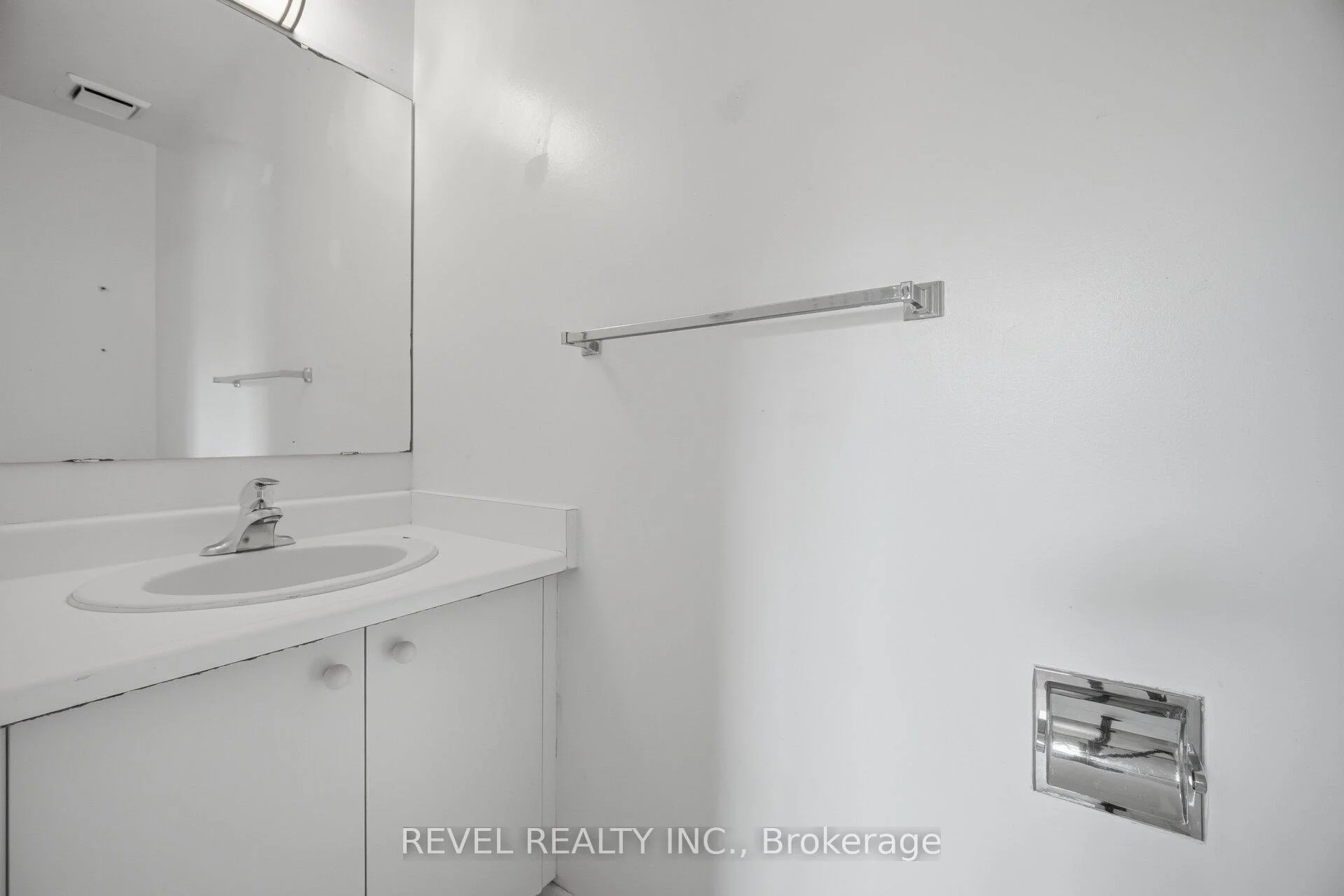 Photo 22 of 5633 Cortina Crescent, Mississauga, Hurontario — HOMEH
