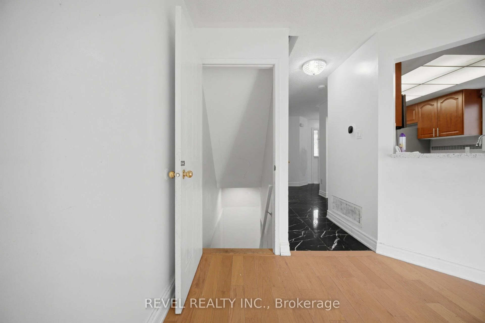 Photo 29 of 5633 Cortina Crescent, Mississauga, Hurontario — HOMEH