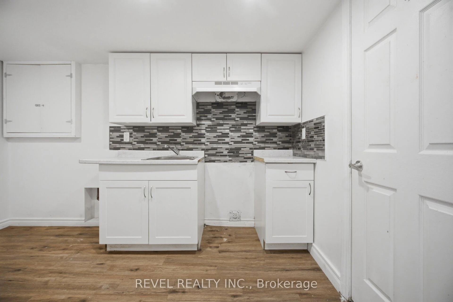Photo 31 of 5633 Cortina Crescent, Mississauga, Hurontario — HOMEH